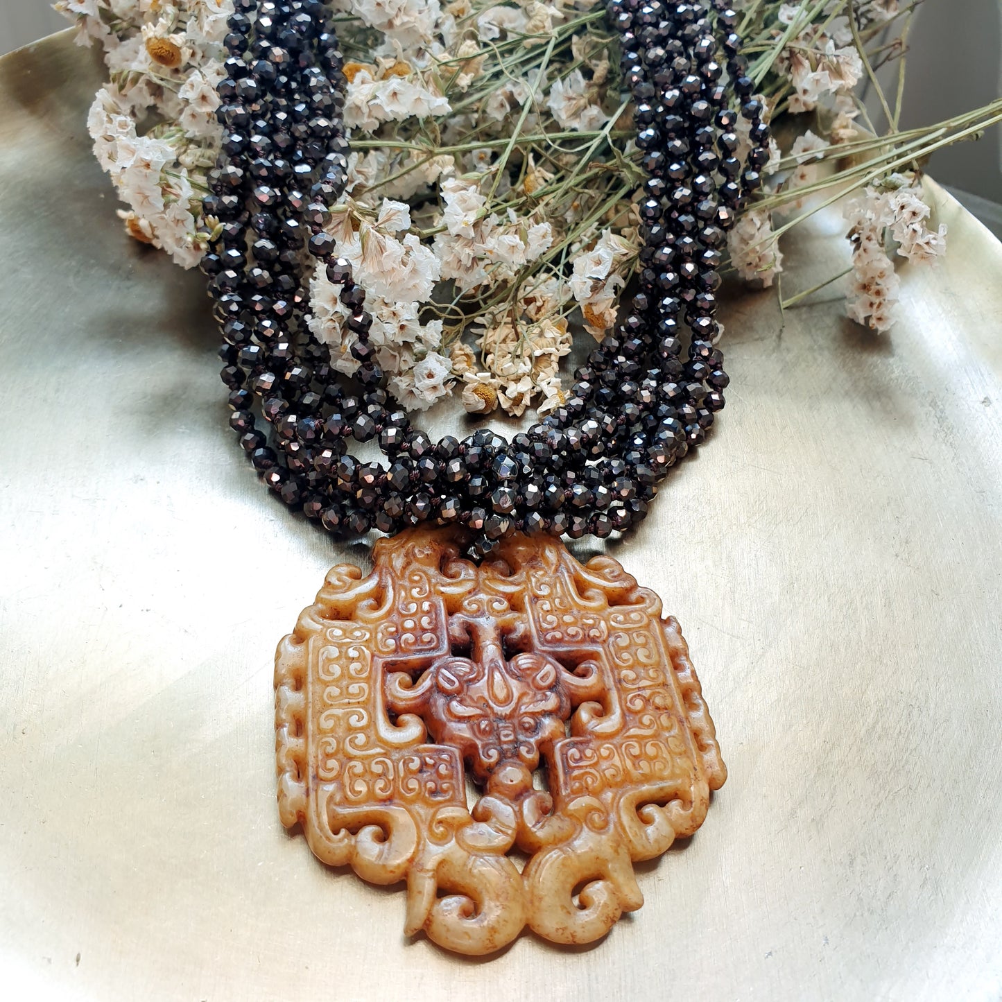 Girocollo di cristallini con giada itragliata