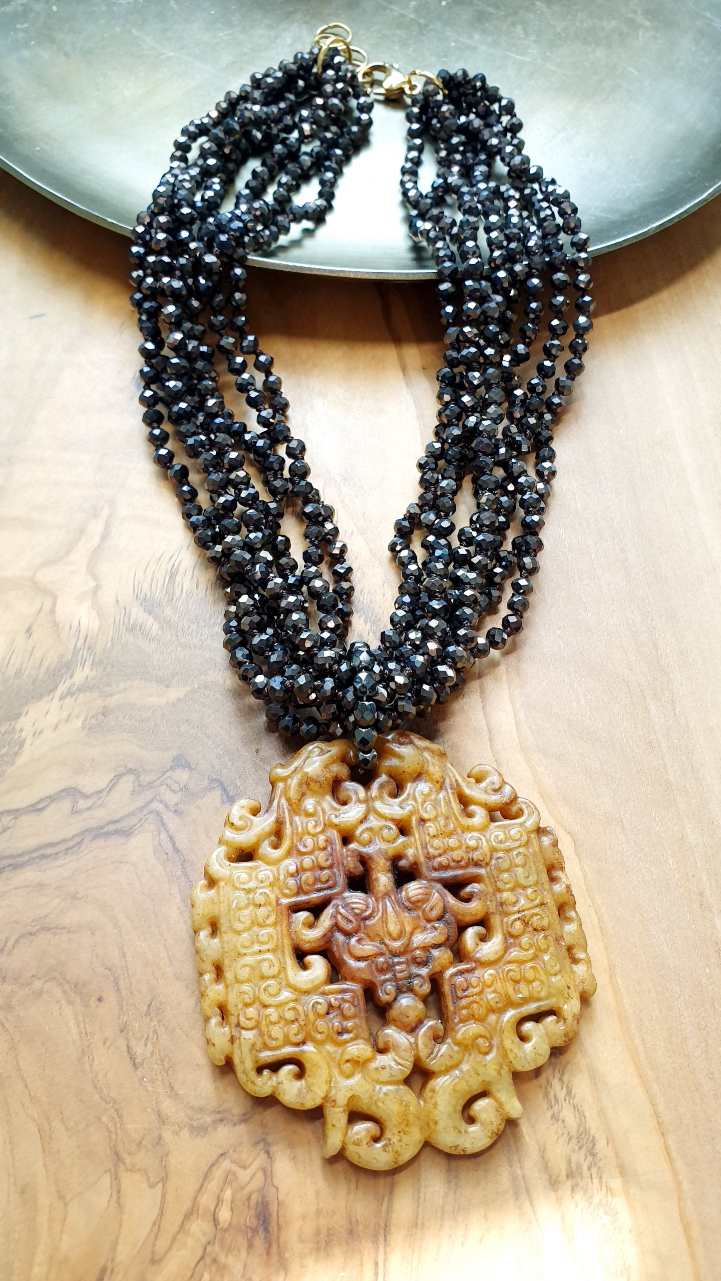 Girocollo di cristallini con giada itragliata