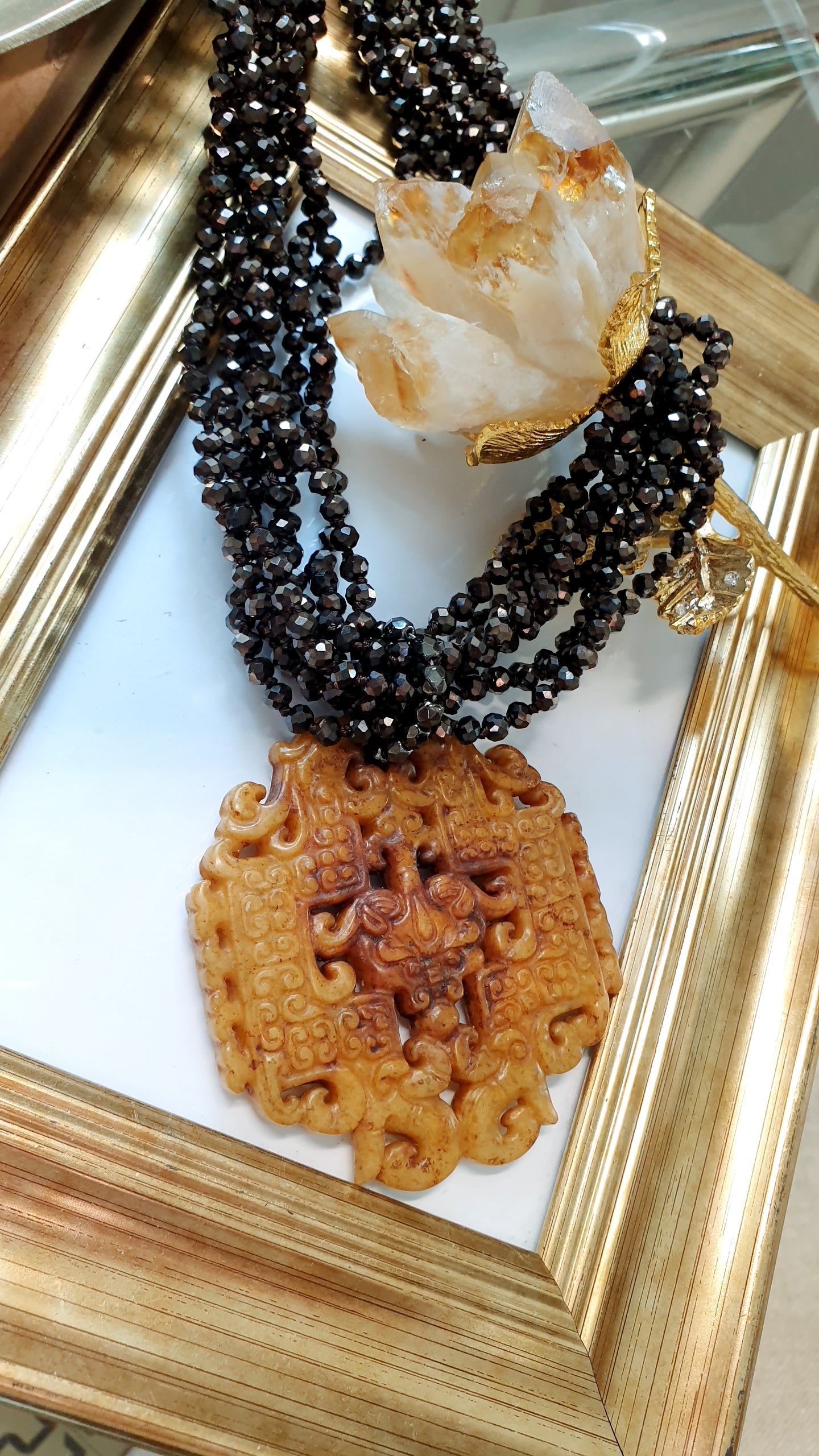 Girocollo di cristallini con giada itragliata