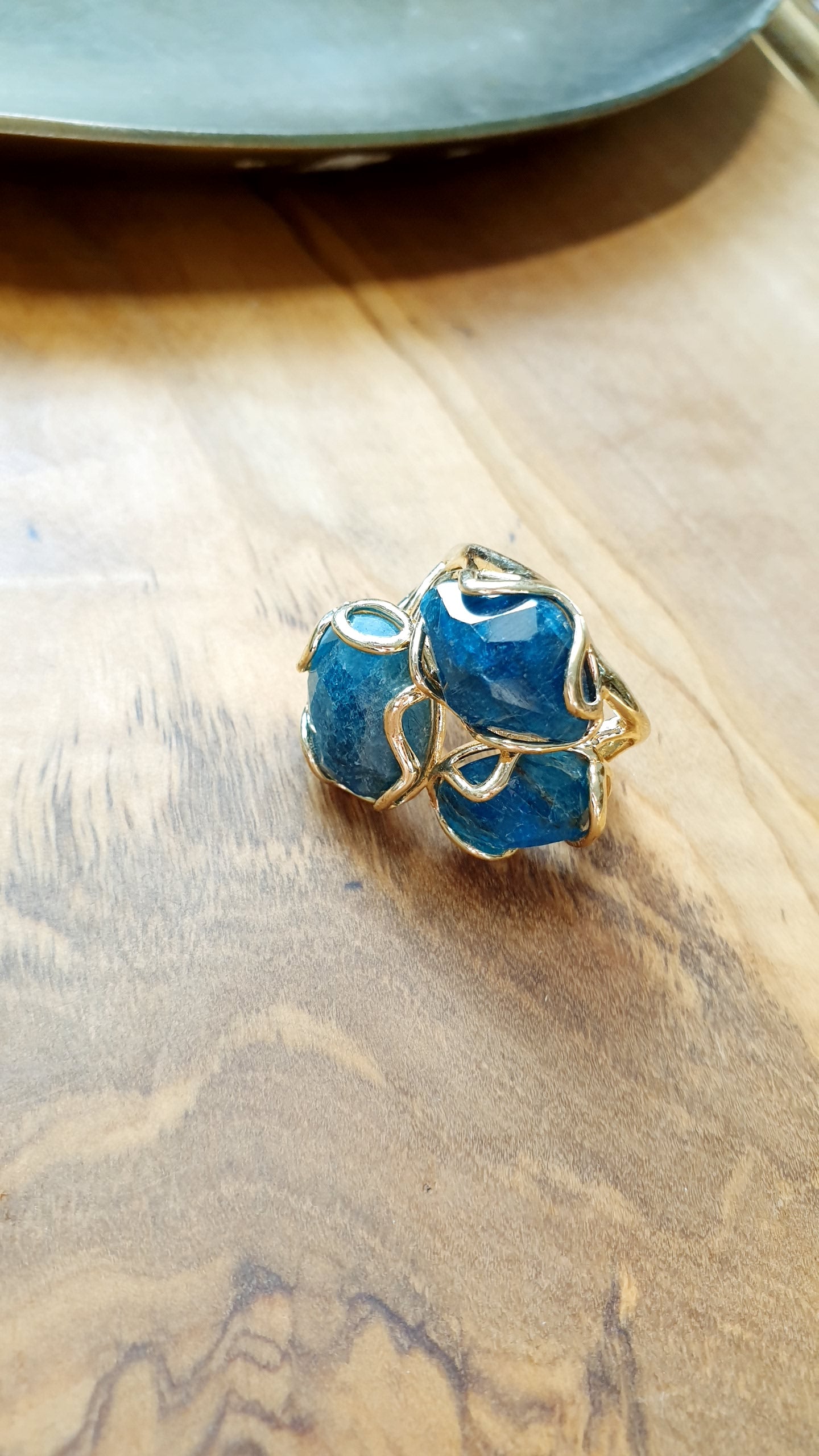 Anello in ottone con apatite