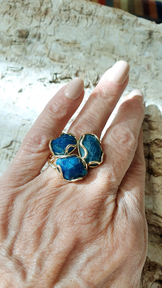 Anello in ottone con apatite