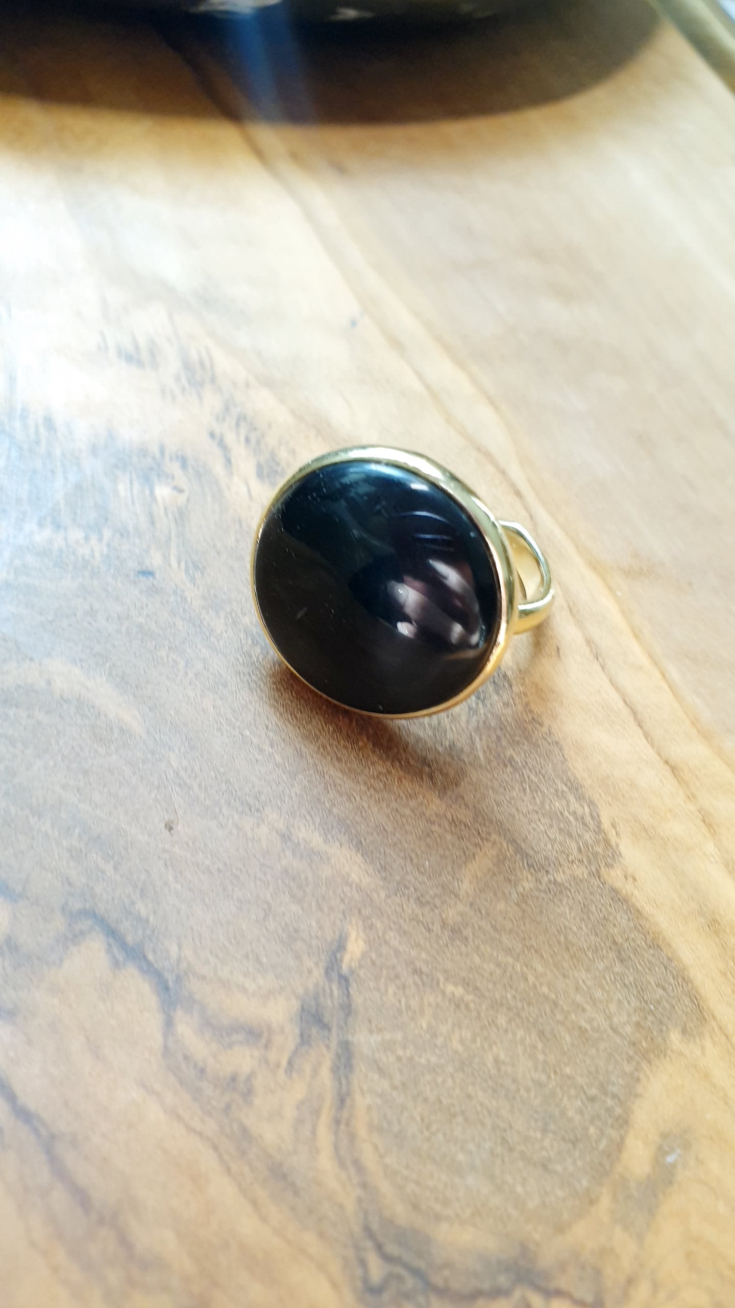 Anello in ottone con occhio di gatto