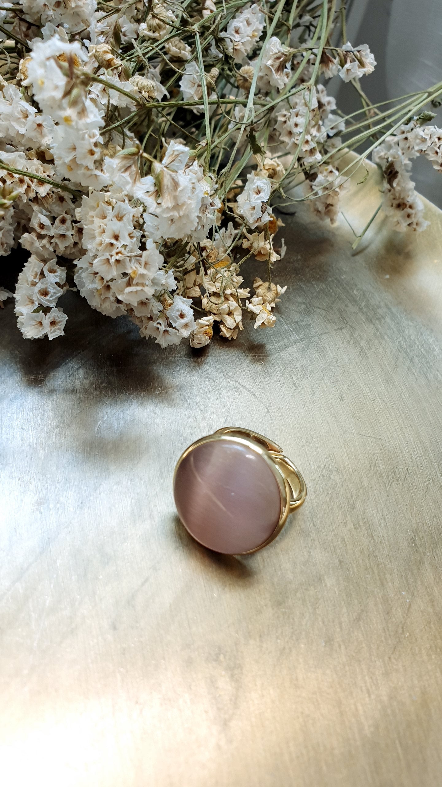 Anello in ottone con occhio di gatto