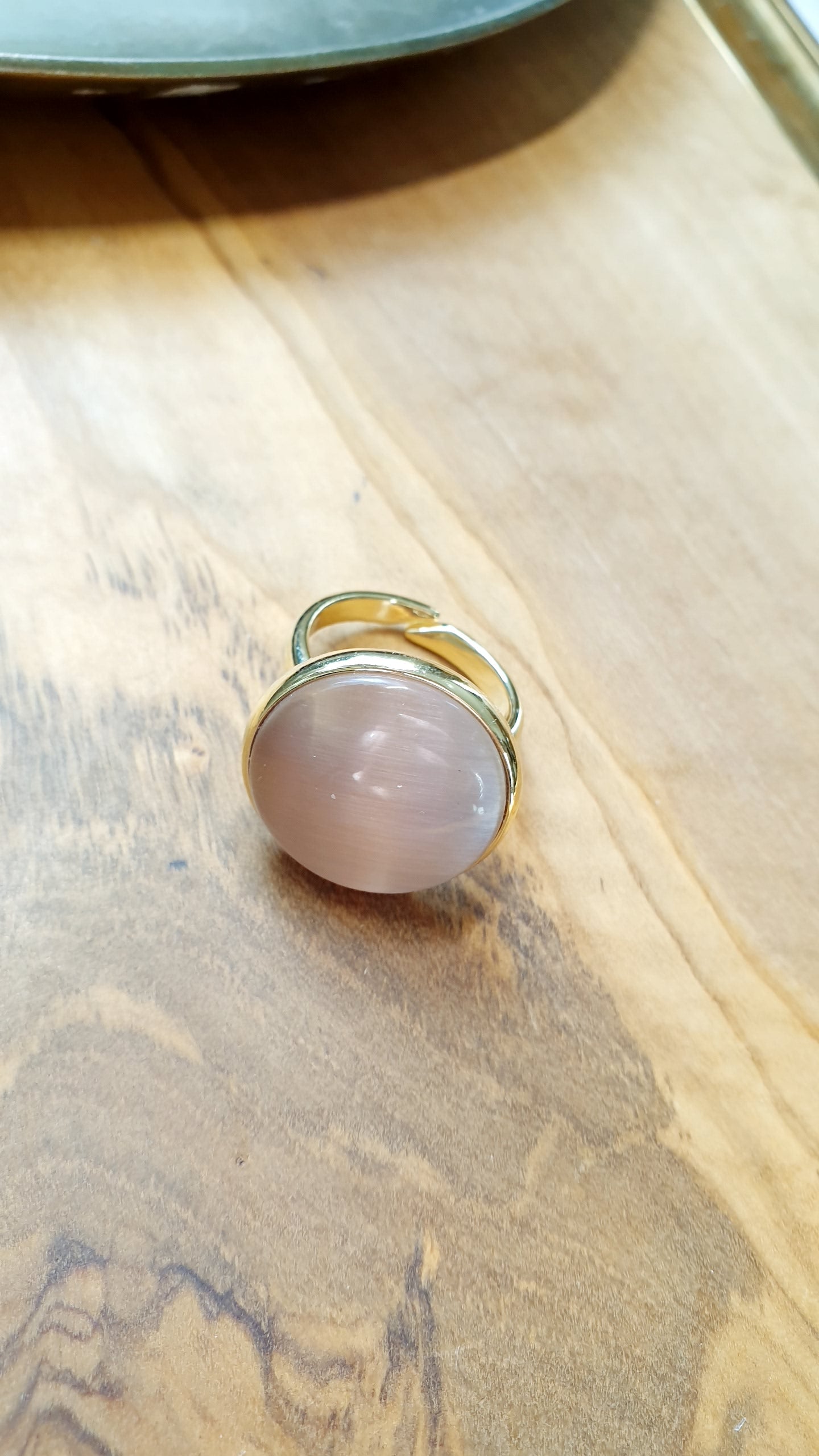 Anello in ottone con occhio di gatto