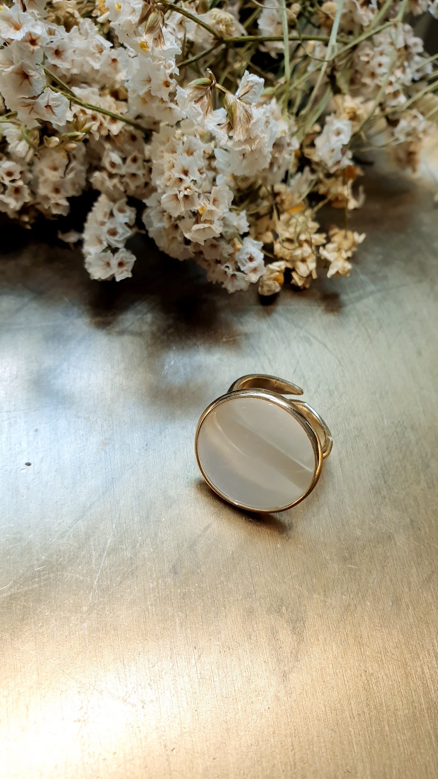 Anello in ottone con occhio di gatto