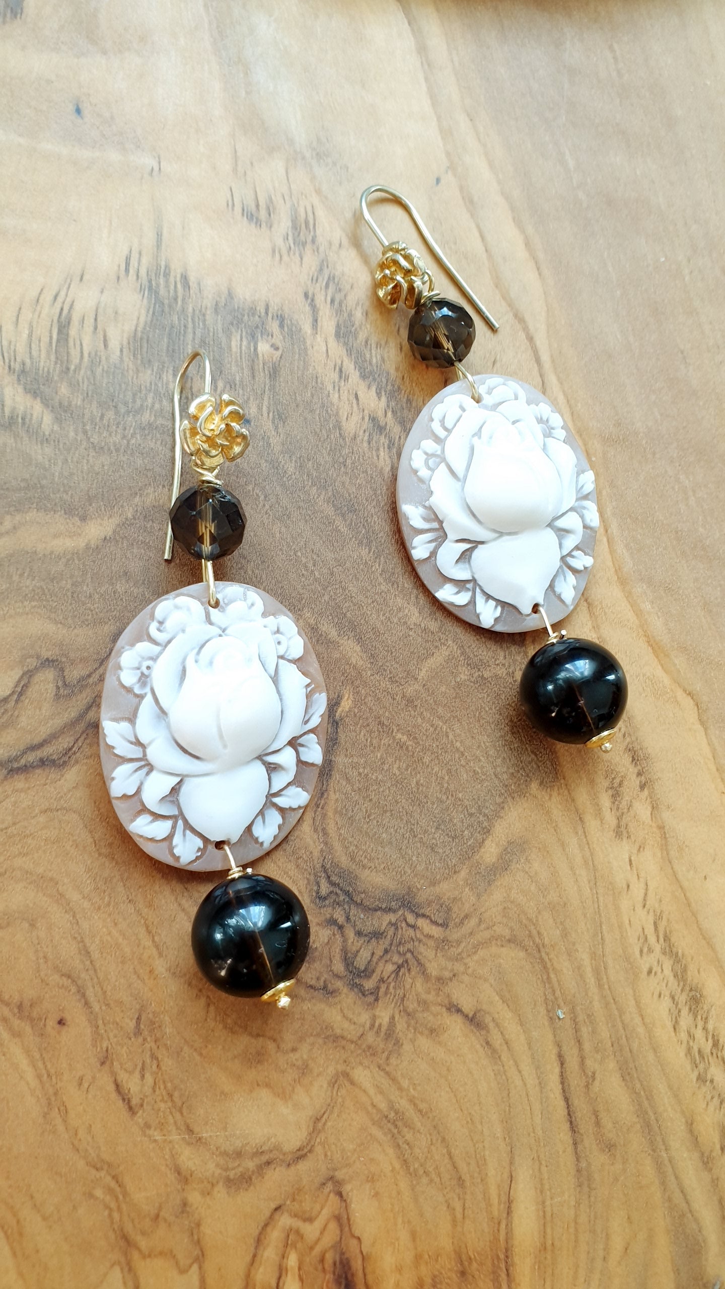 Orecchini in argento con cammei autentici e quarzo fumo