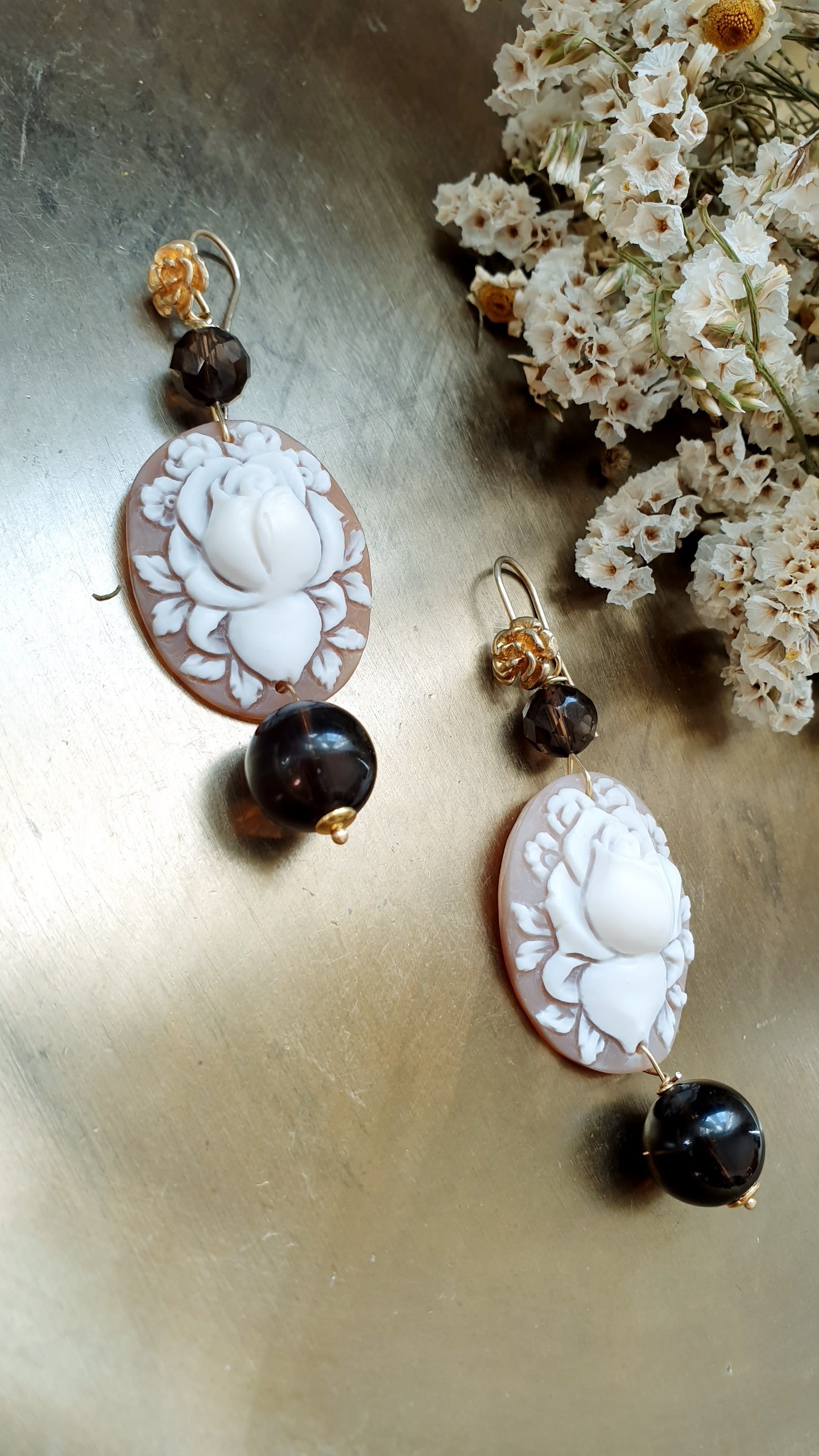 Orecchini in argento con cammei autentici e quarzo fumo