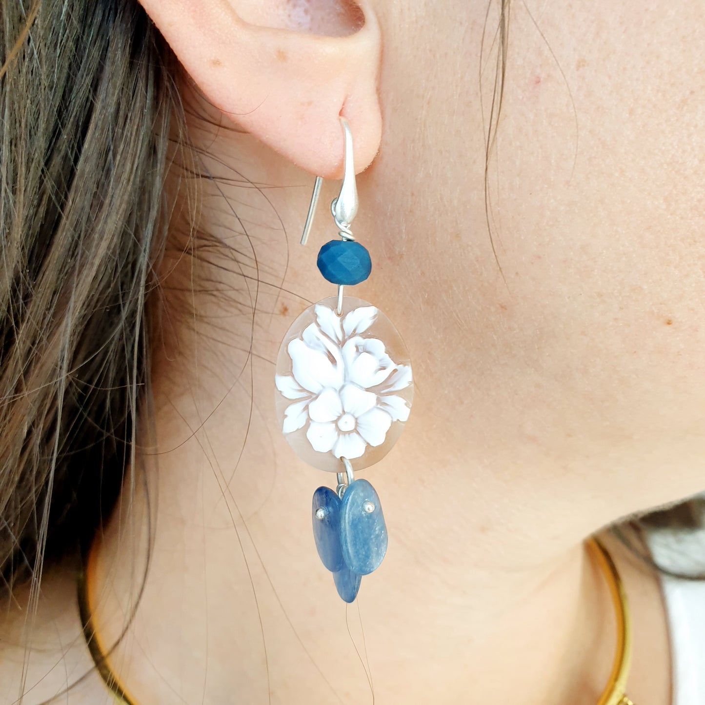 Orecchini in argento con cammei e cianite