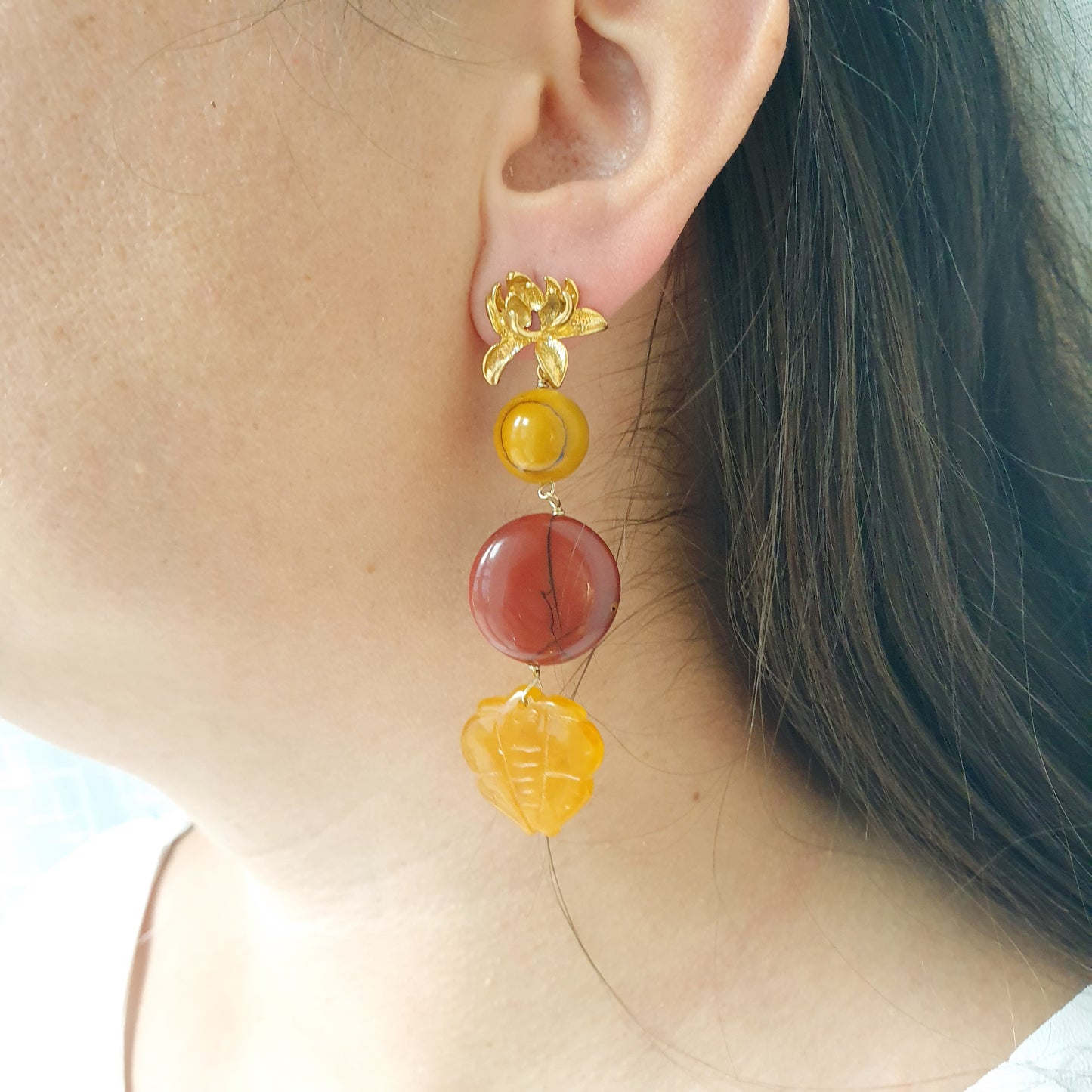 Orecchini in ottone con giada e mokaite