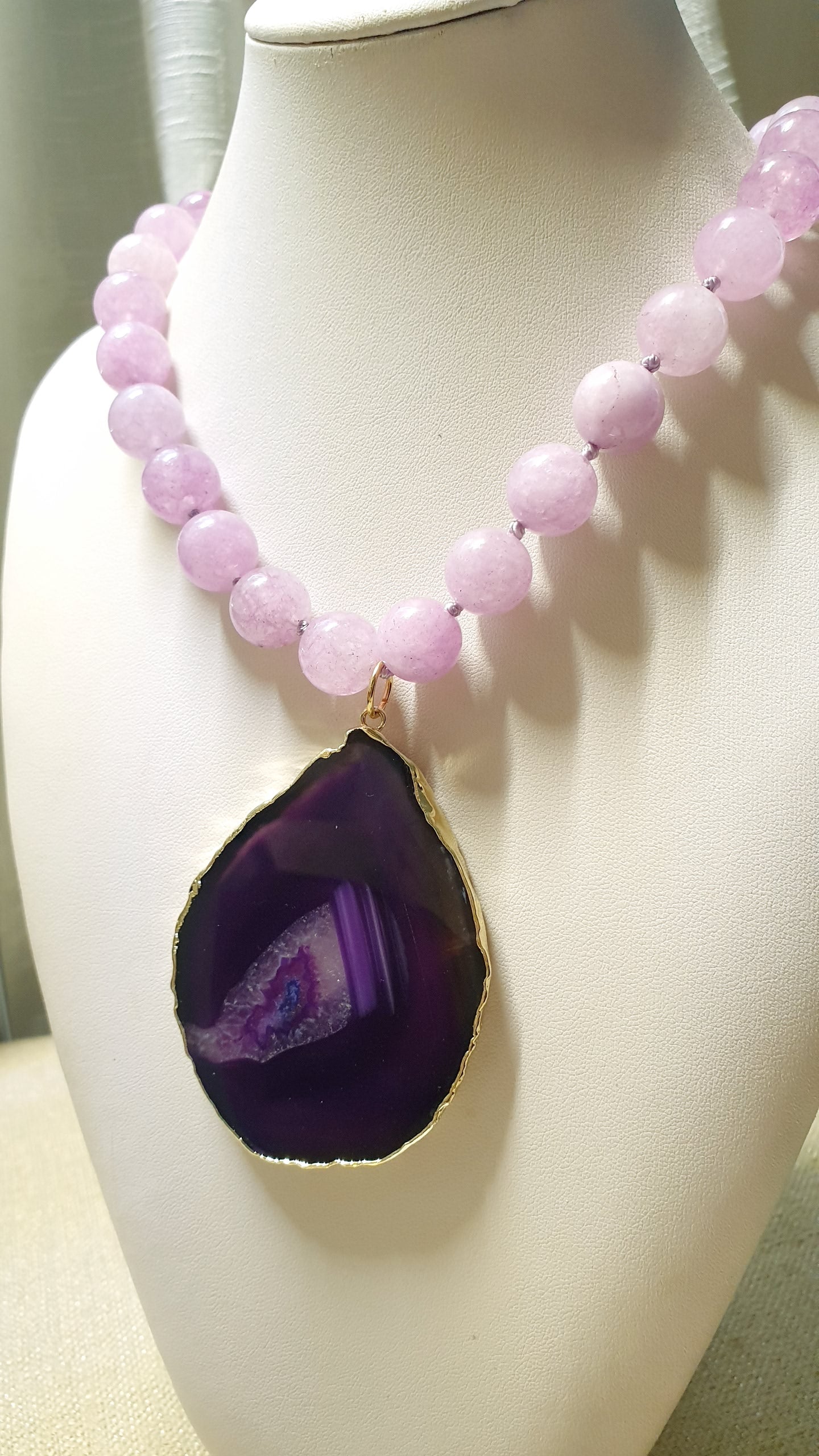 Girocollo in quarzo con grande drusa di agata