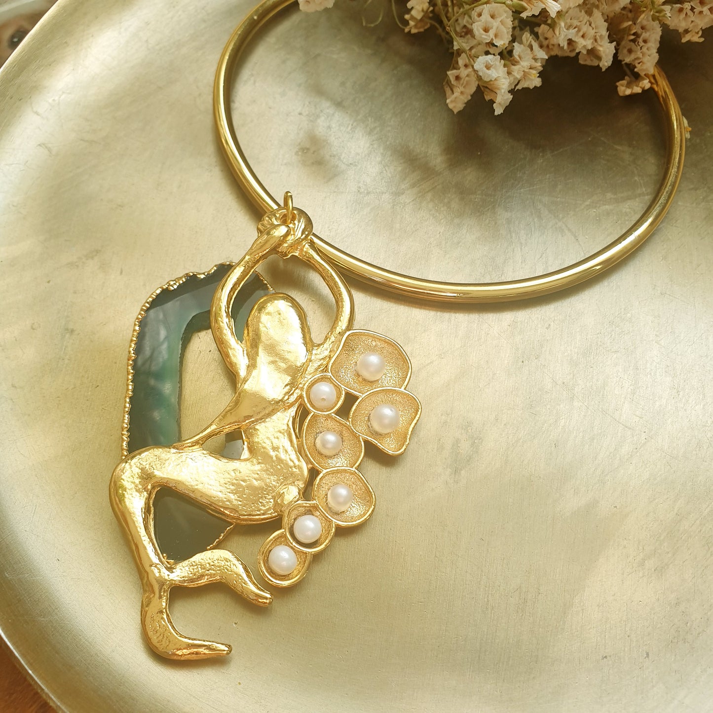 Bellissima collana con sirena e drusa di agata blu