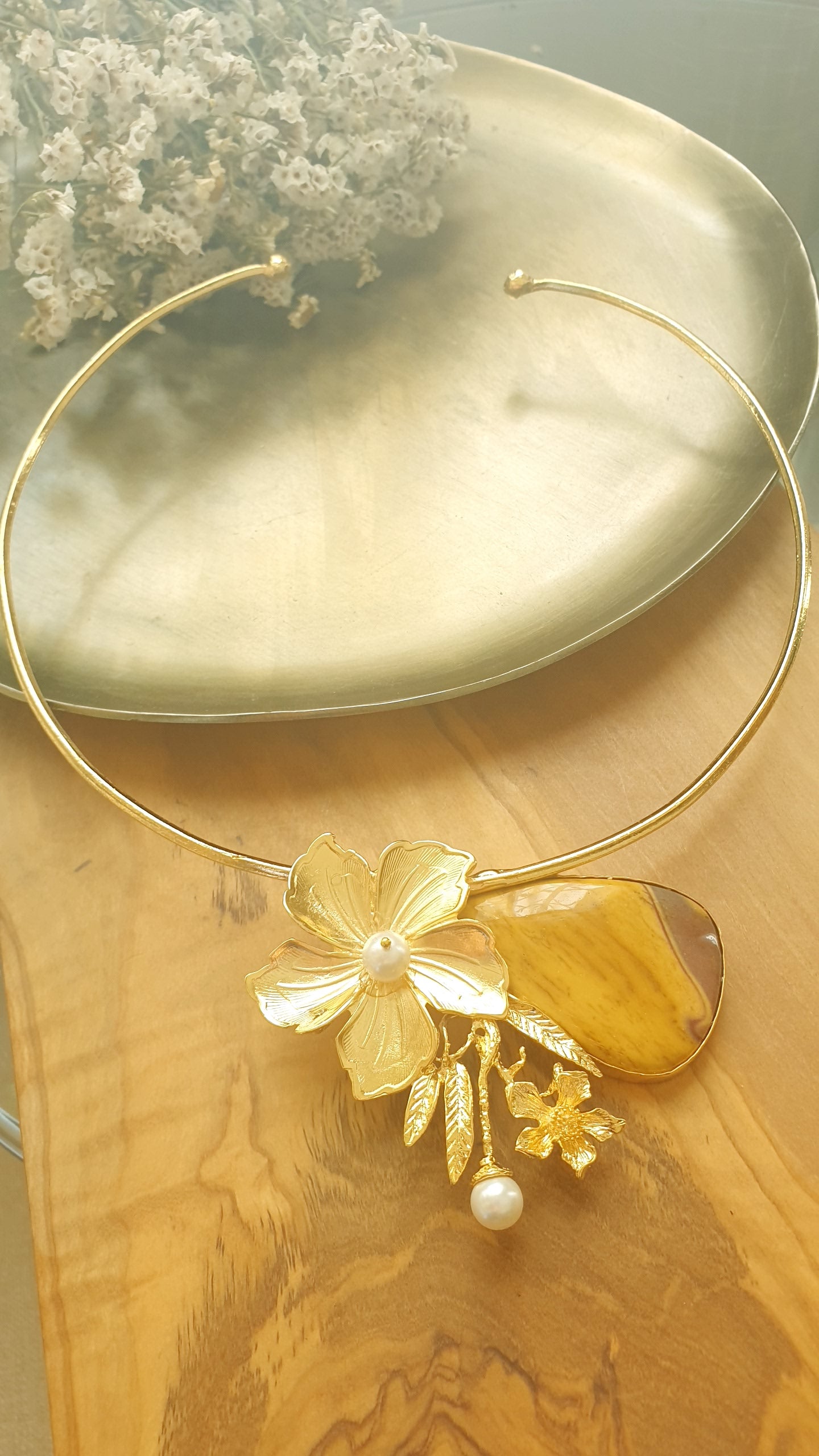 Girocollo placcato oro con mokaite, perle di fiume