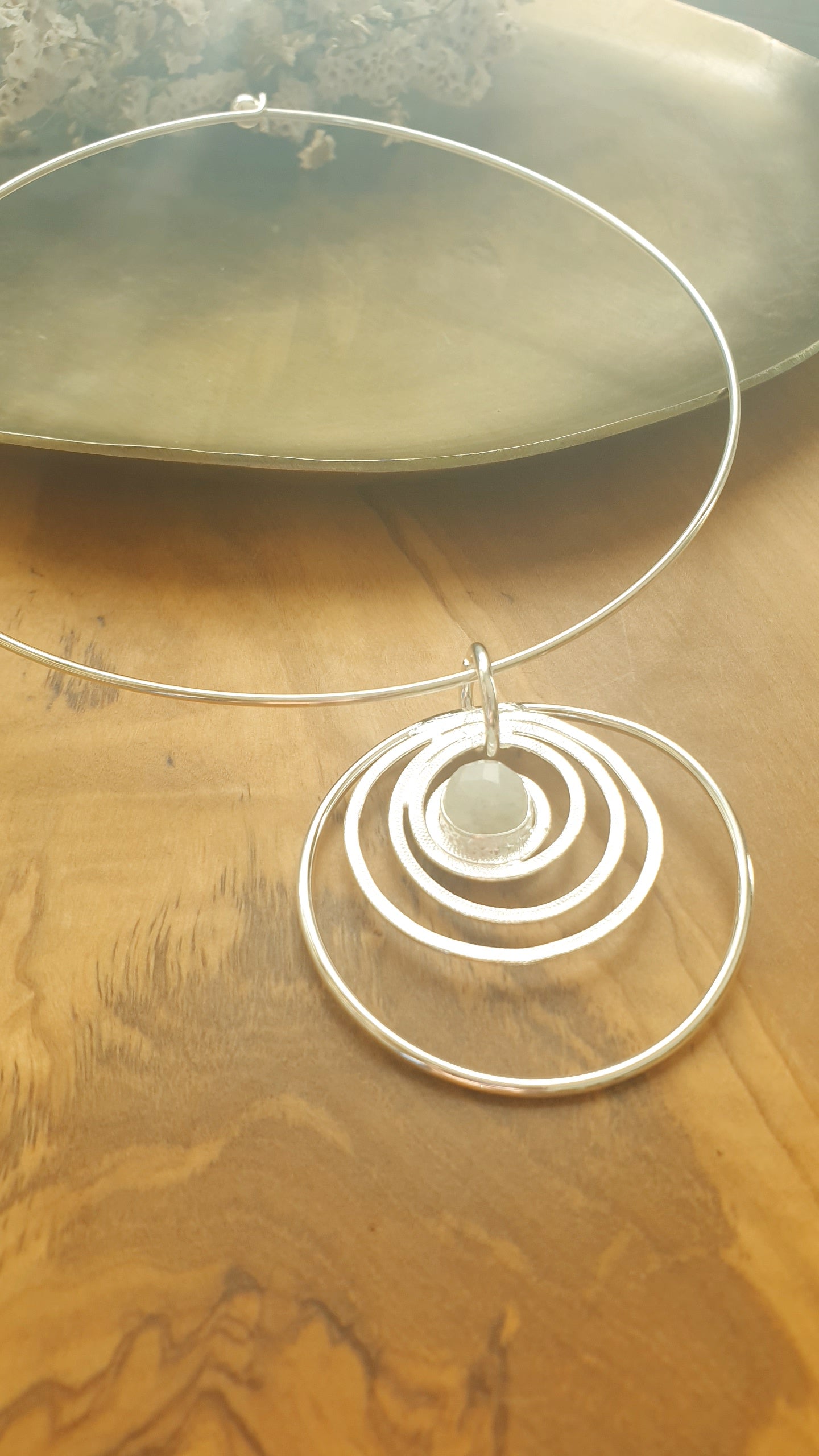 Girocollo placcato argento con pietra di luna