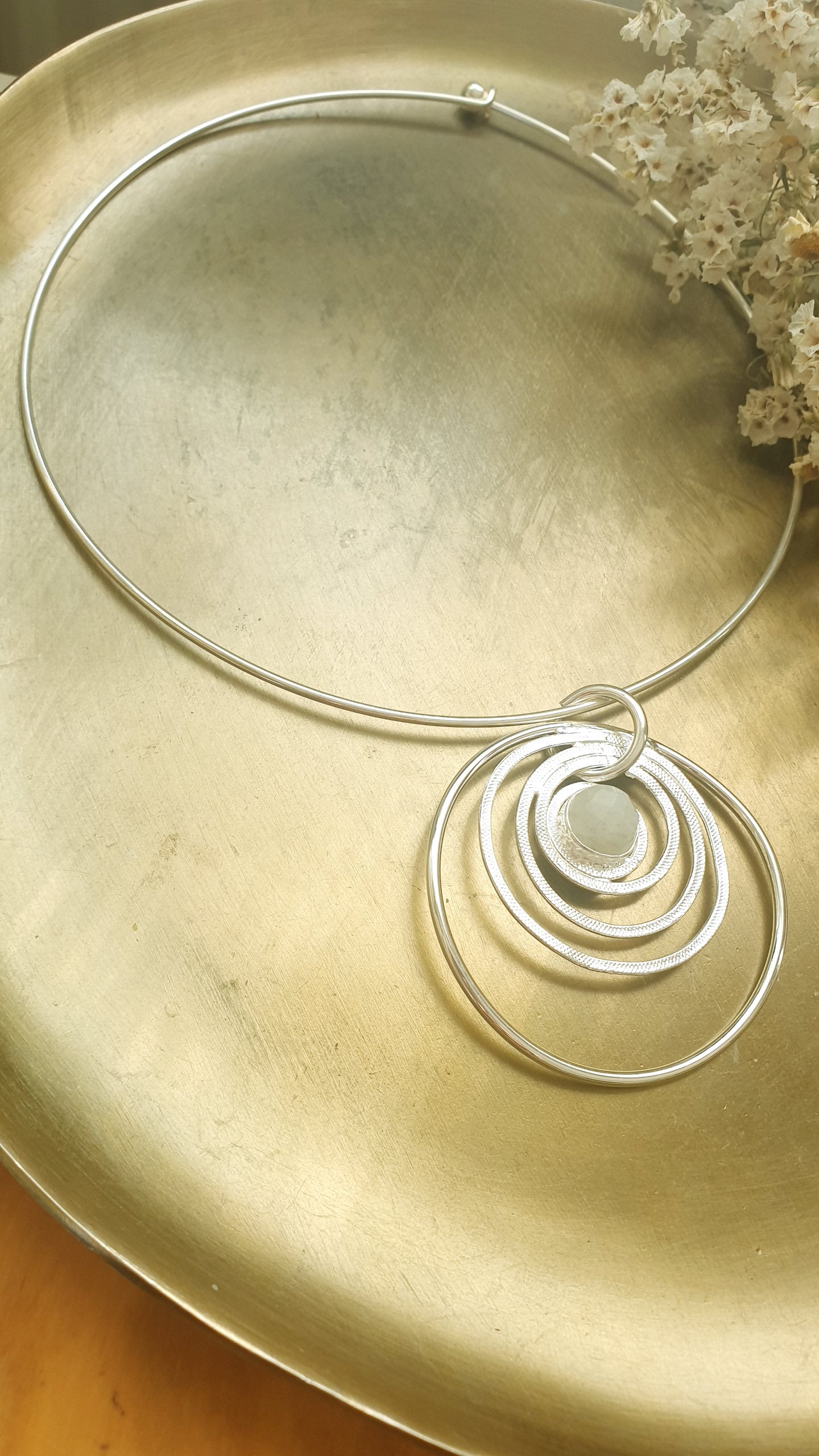 Girocollo placcato argento con pietra di luna