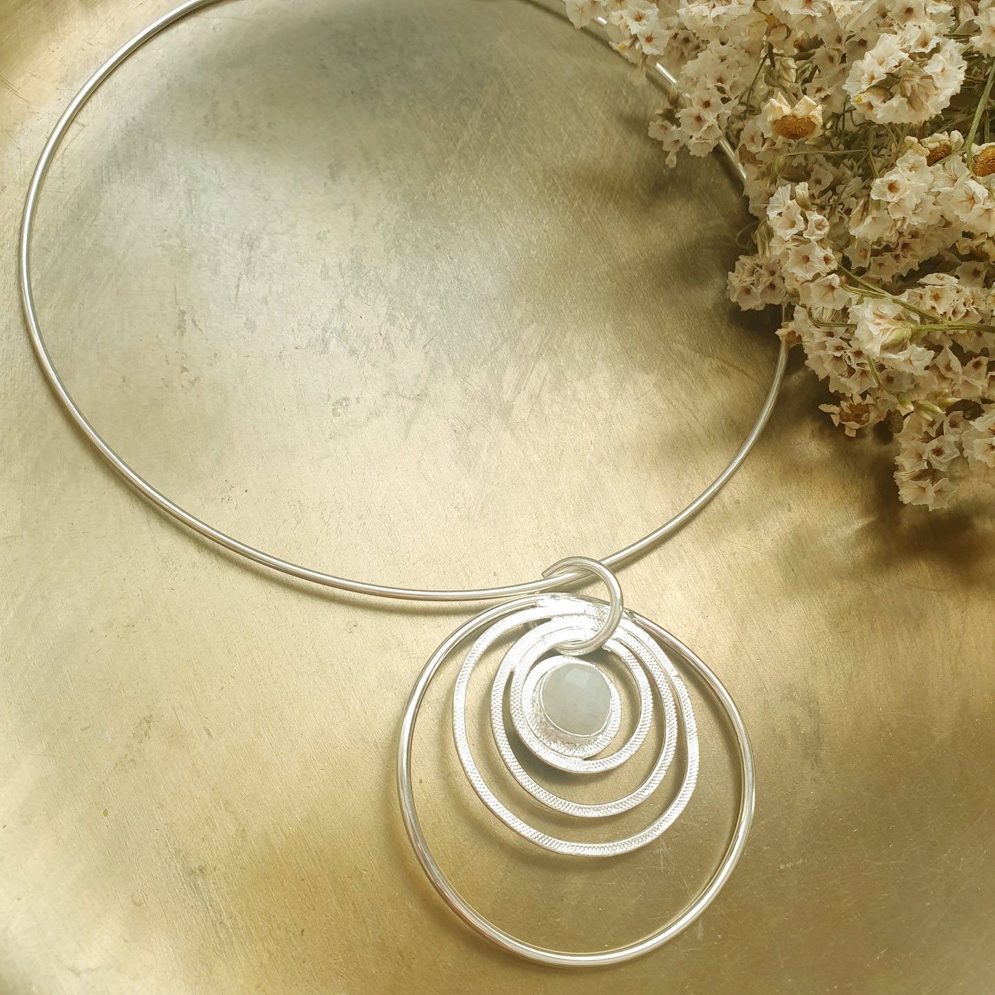 Girocollo placcato argento con pietra di luna