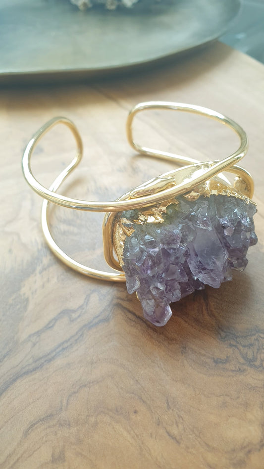Braccialeplaccato oro con grande drusa di ametista