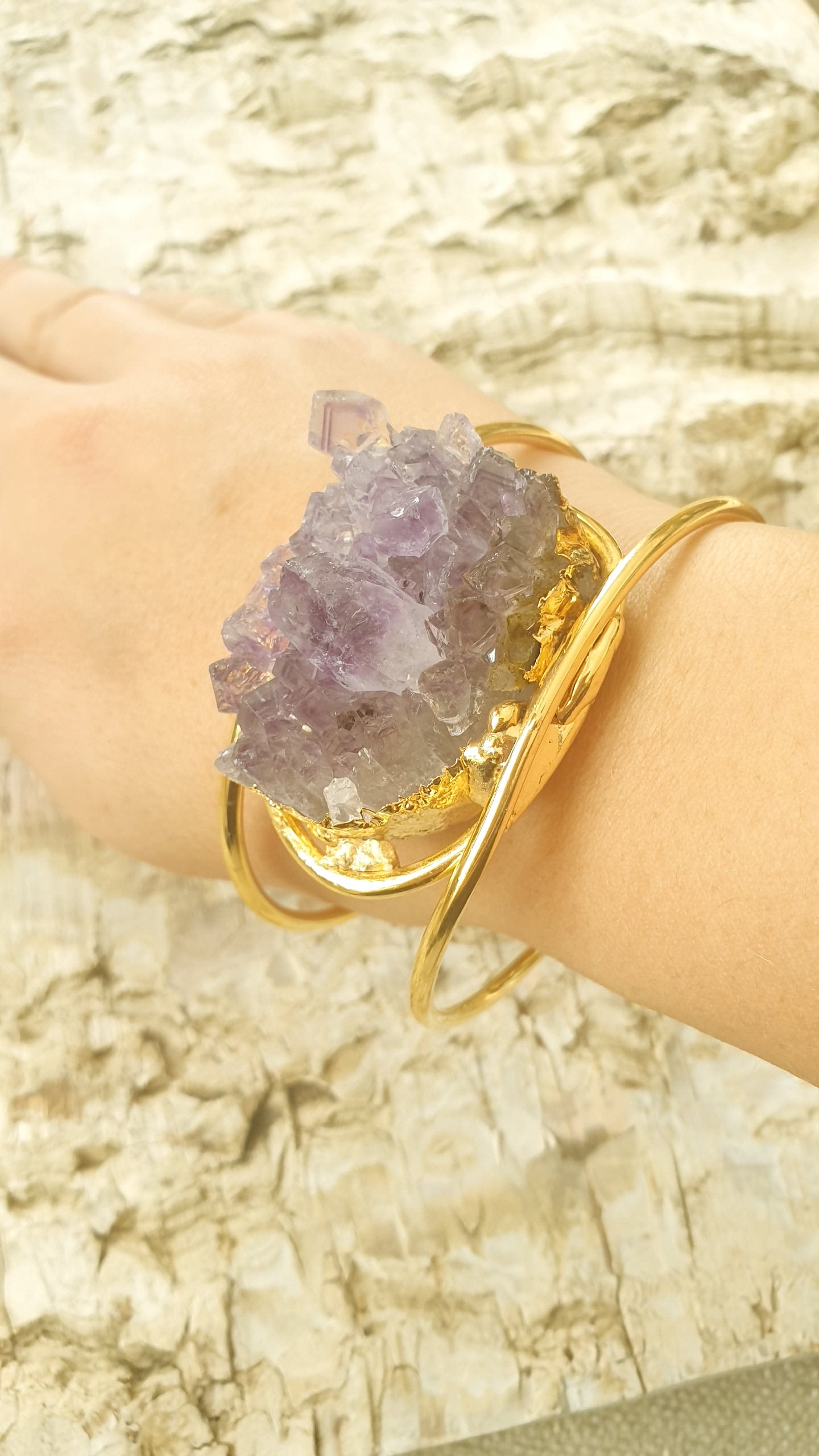Braccialeplaccato oro con grande drusa di ametista