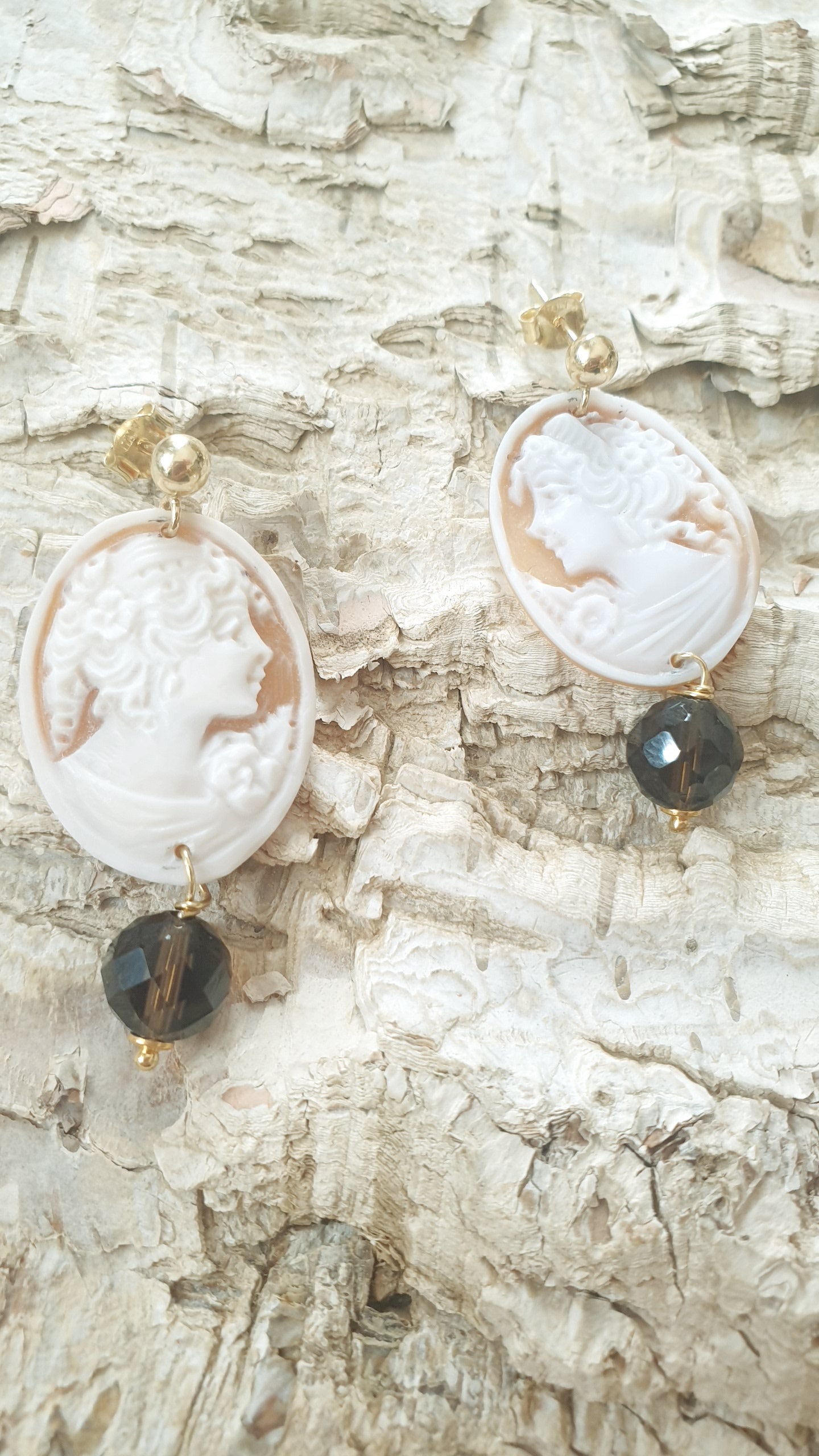 Orecchini in argento con cammei e quarzo fumo