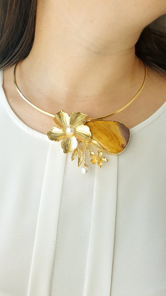 Girocollo placcato oro con mokaite, perle di fiume