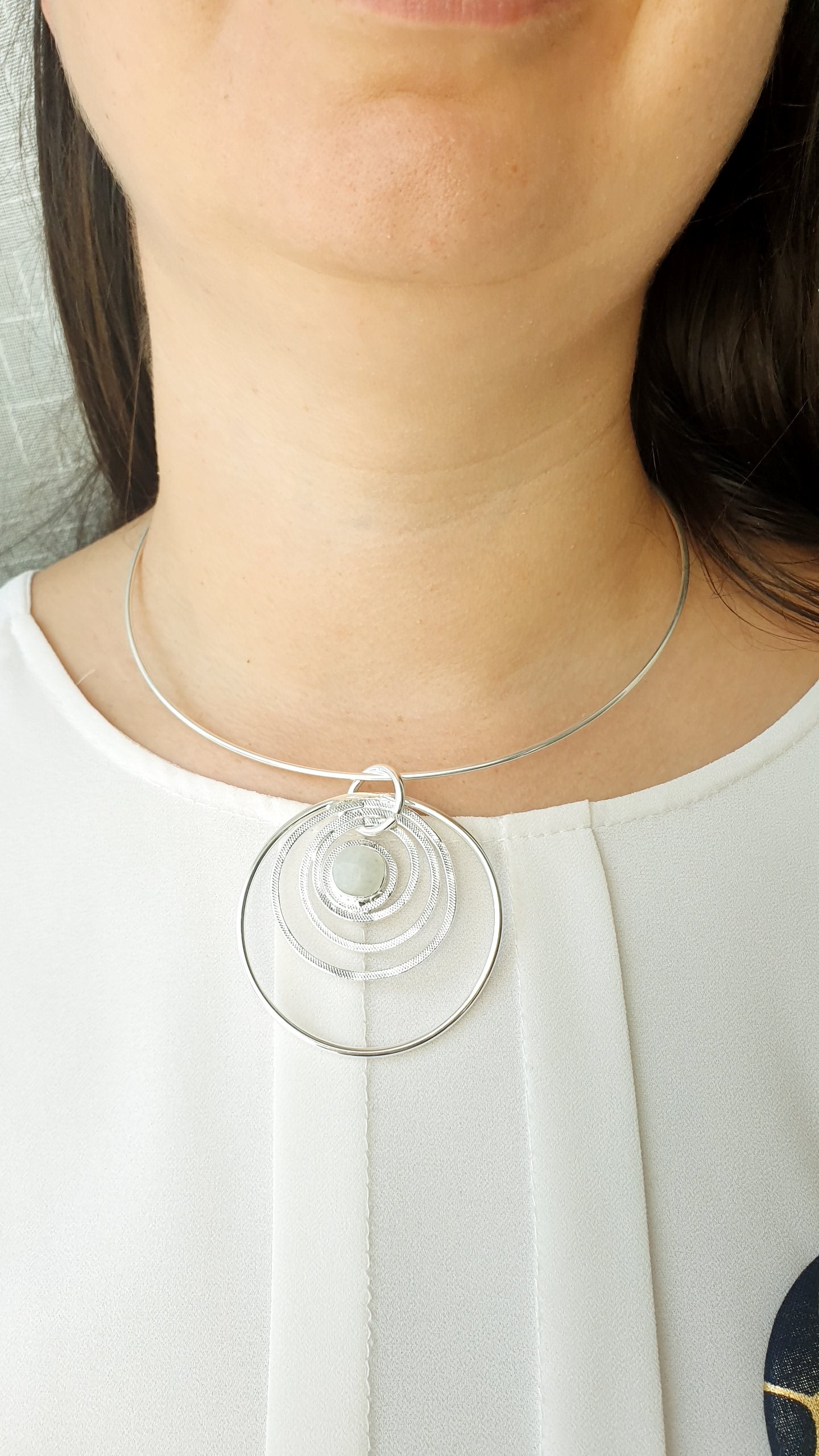 Girocollo placcato argento con pietra di luna