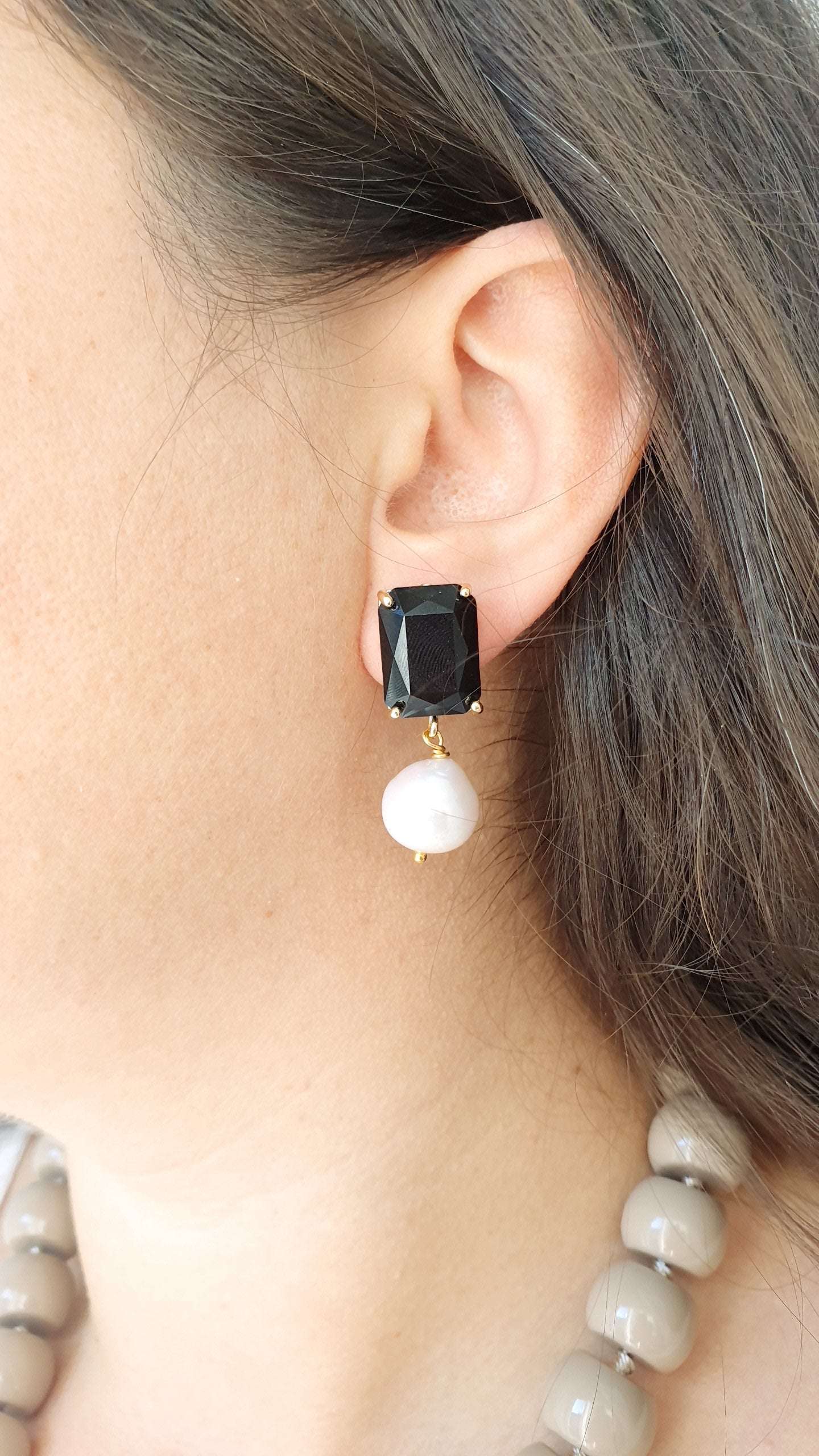 Orecchini Occhio di gatto nero e perle barocche