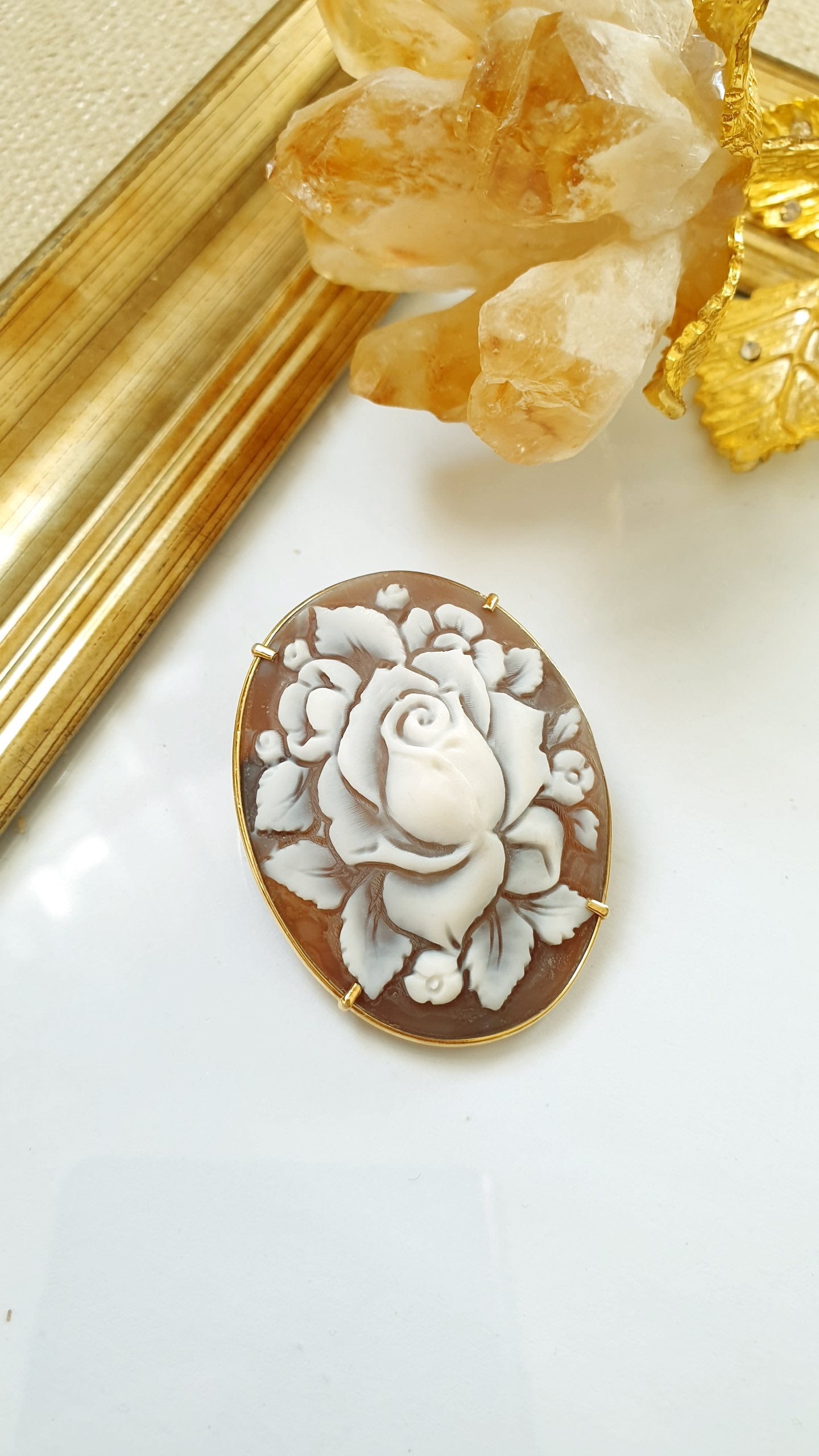 Spilla/ciondolo in argento con cammeo floreale