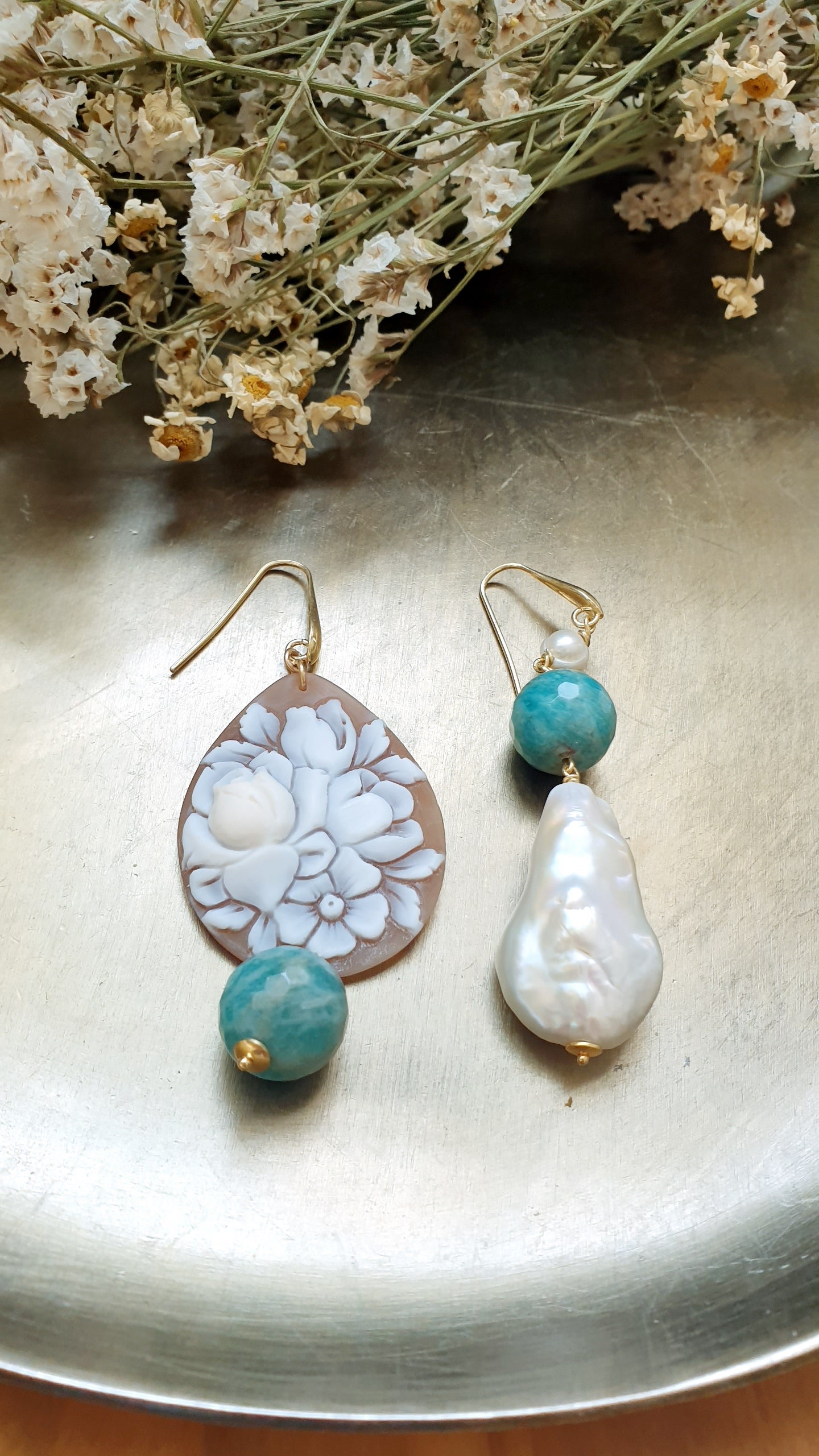 Orecchini in argento con cammeo, perla, amazzonite