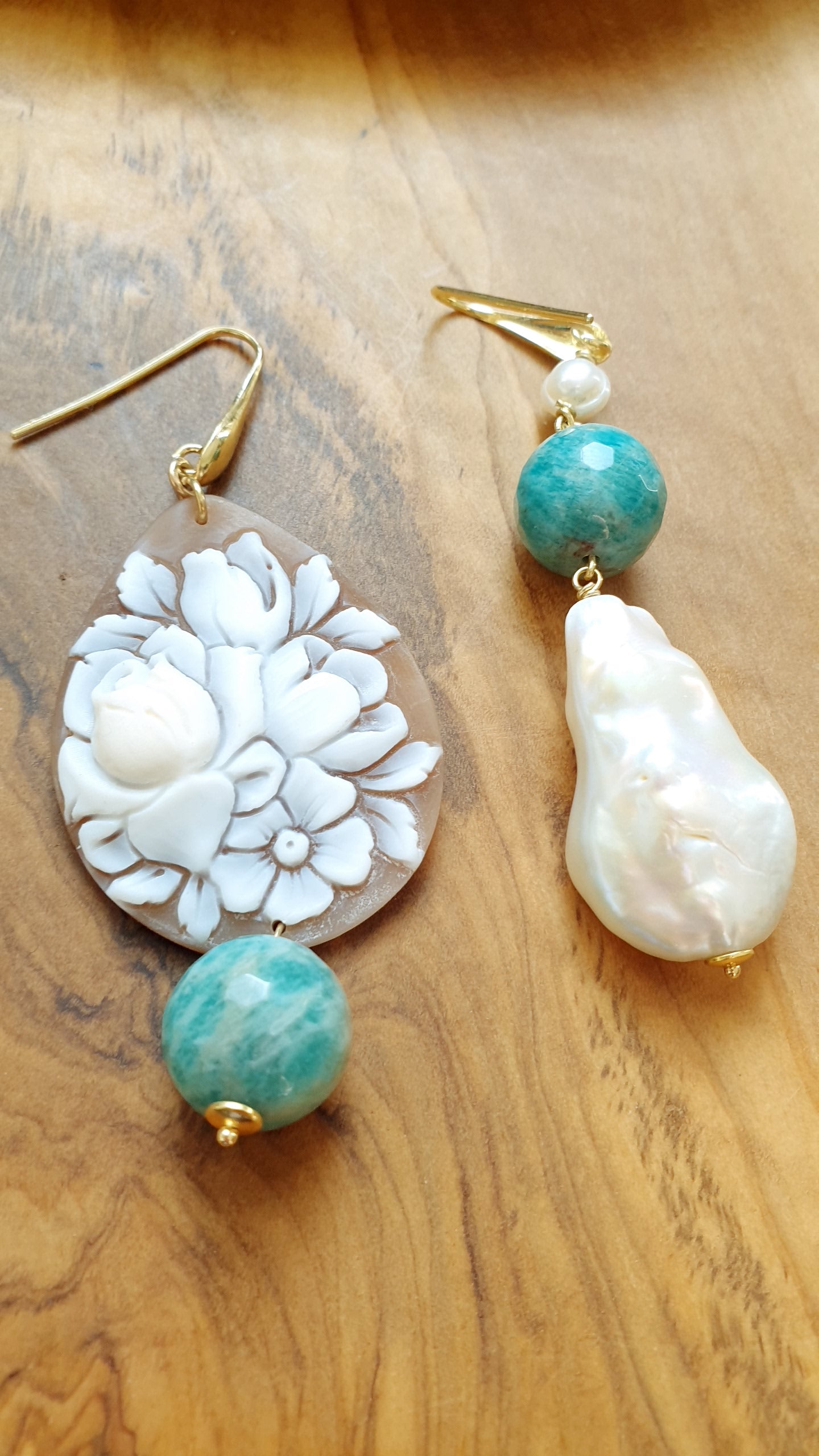 Orecchini in argento con cammeo, perla, amazzonite