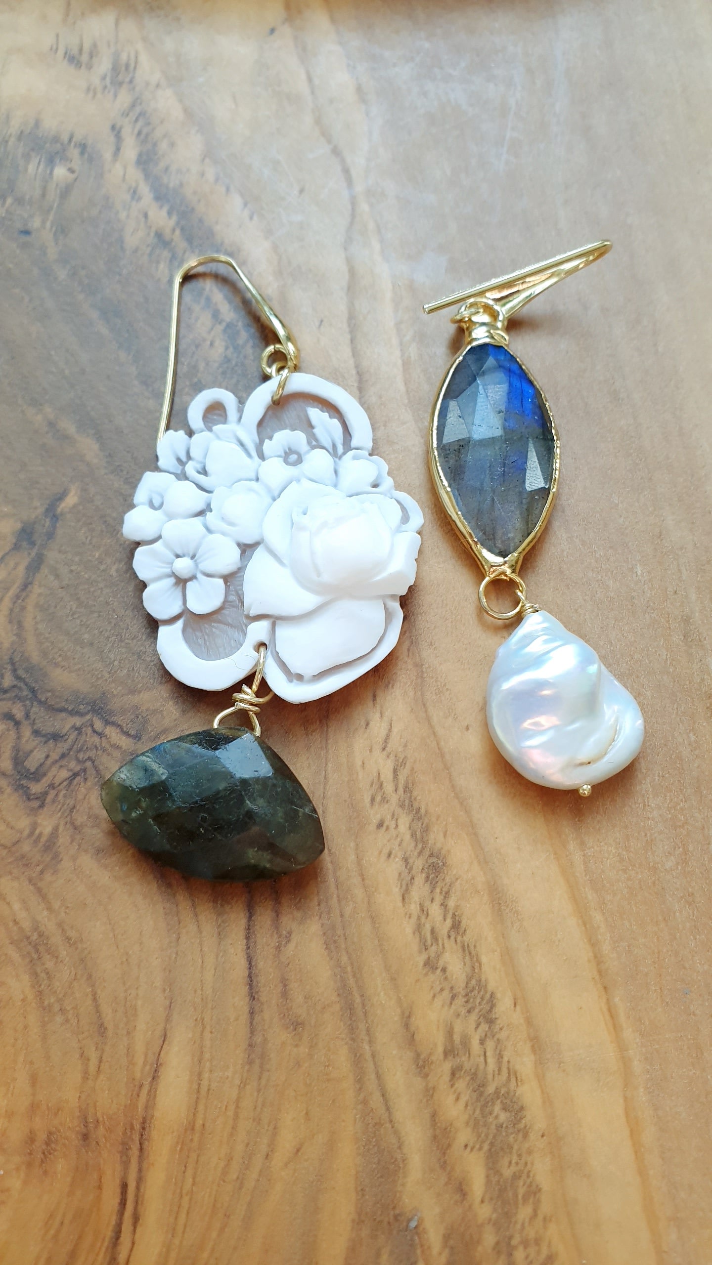 Orecchini in argento com cammeo, labradorite perla.