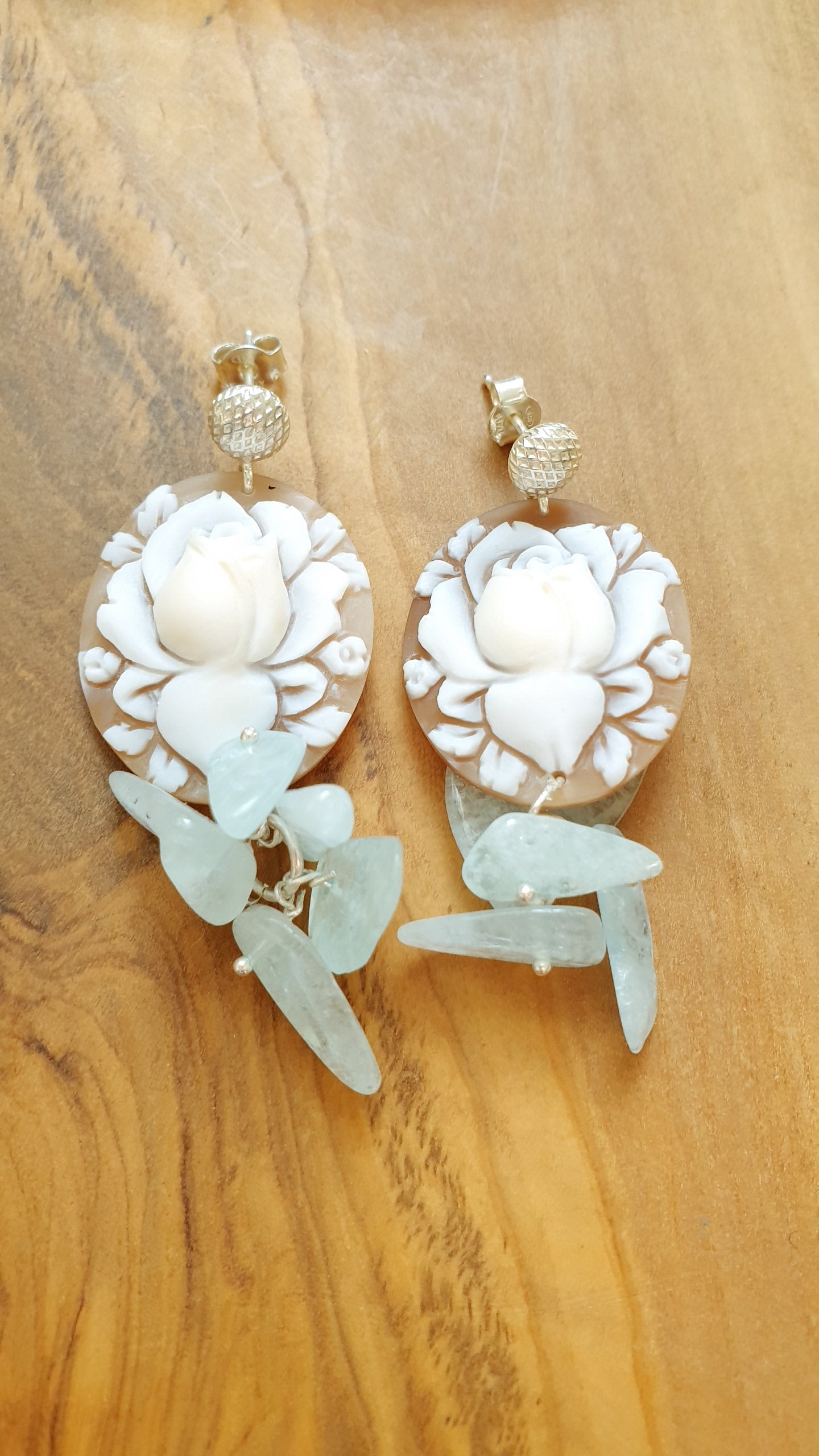 Favolosi orecchini in argento con cammei e acquamarina