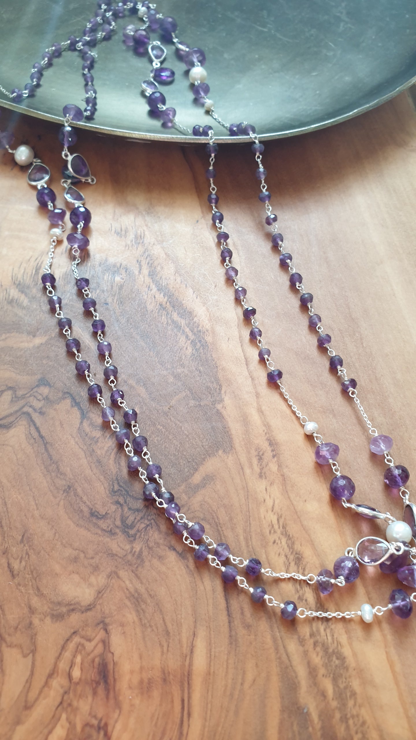 Lunga collana in argento com ametiste e perle