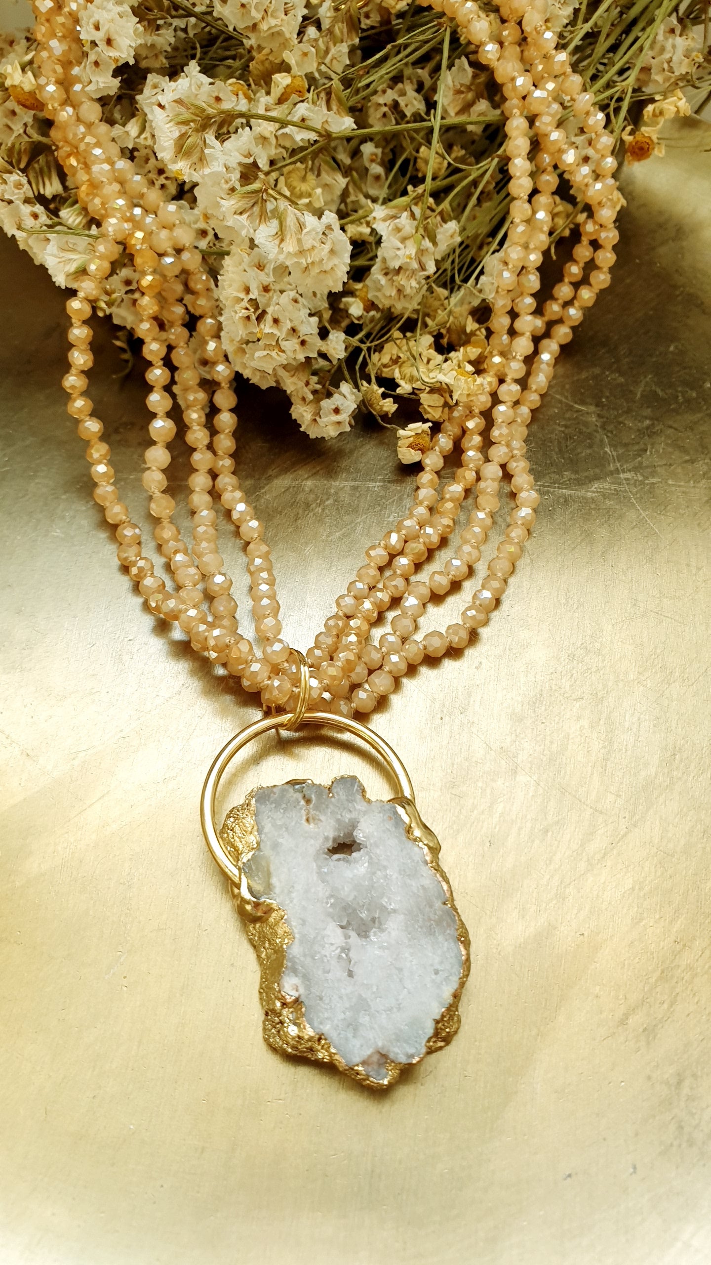 Girocollo di cristallini con drusa di agata