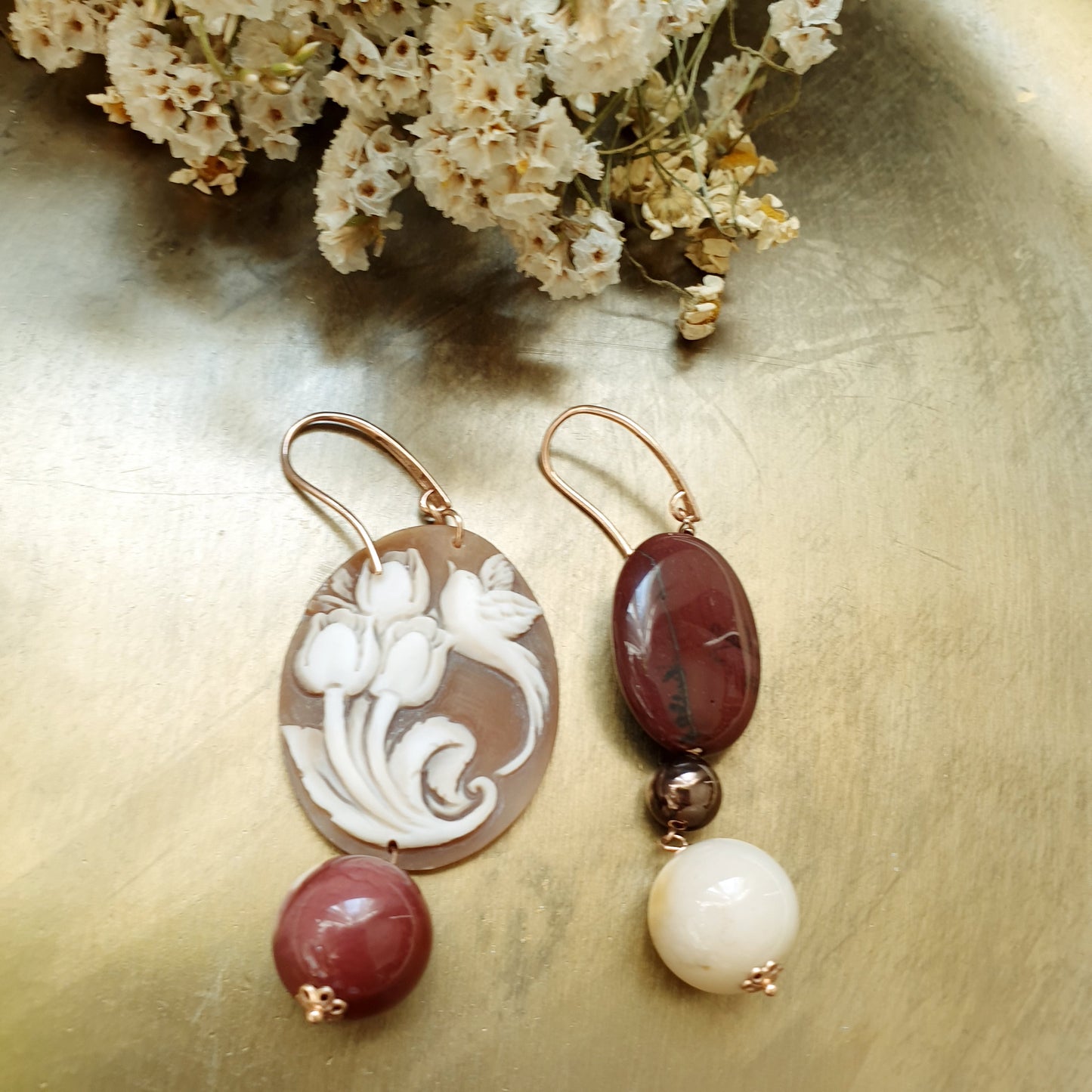 Orecchini in argento con cammeo, mokaite-