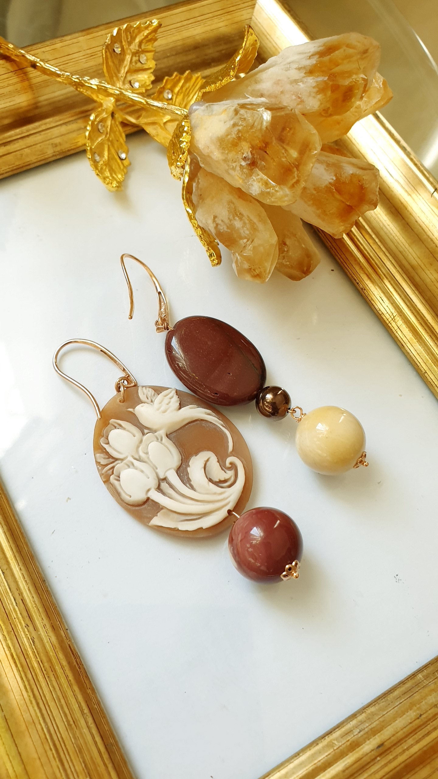 Orecchini in argento con cammeo, mokaite-