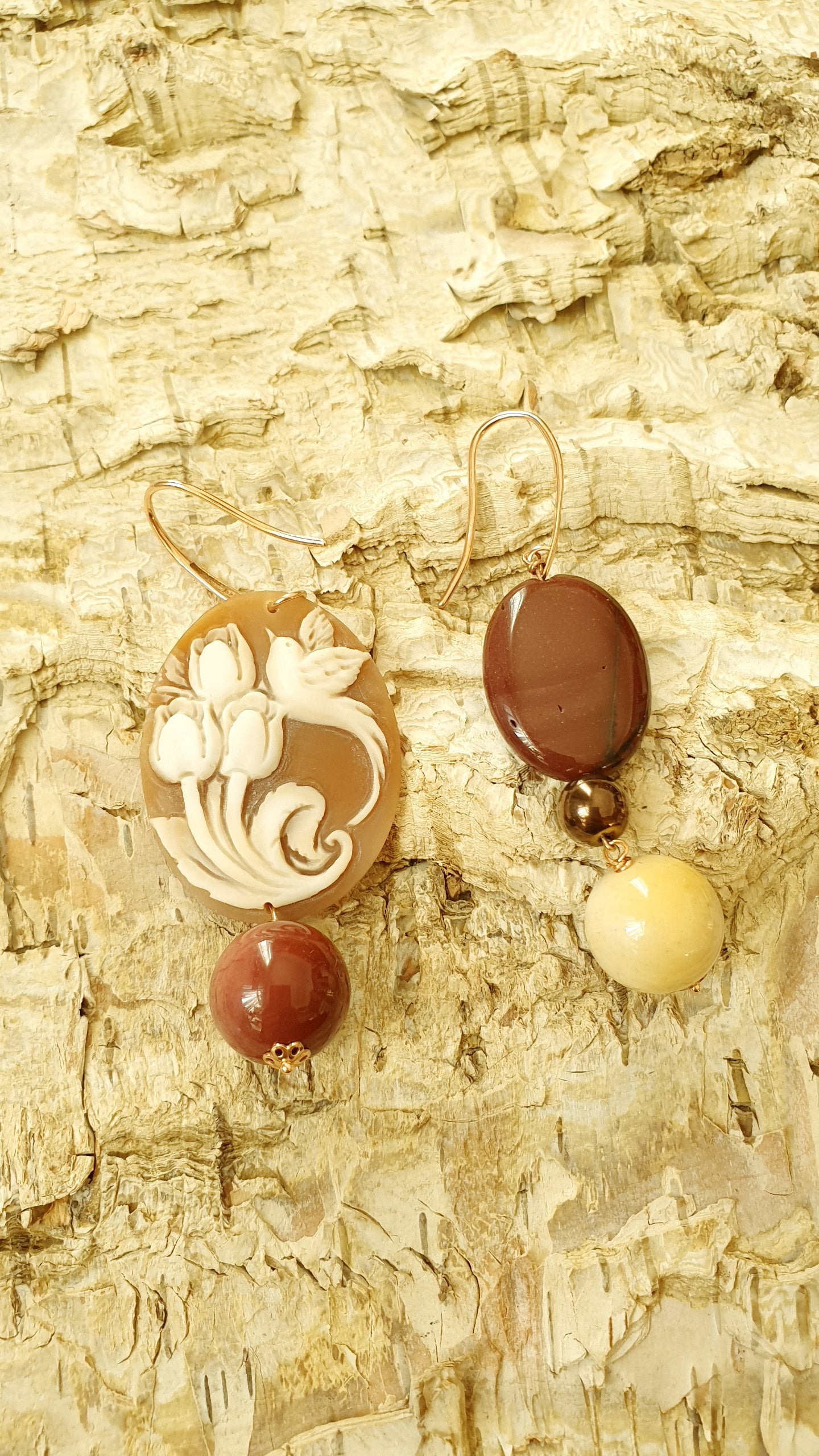 Orecchini in argento con cammeo, mokaite-