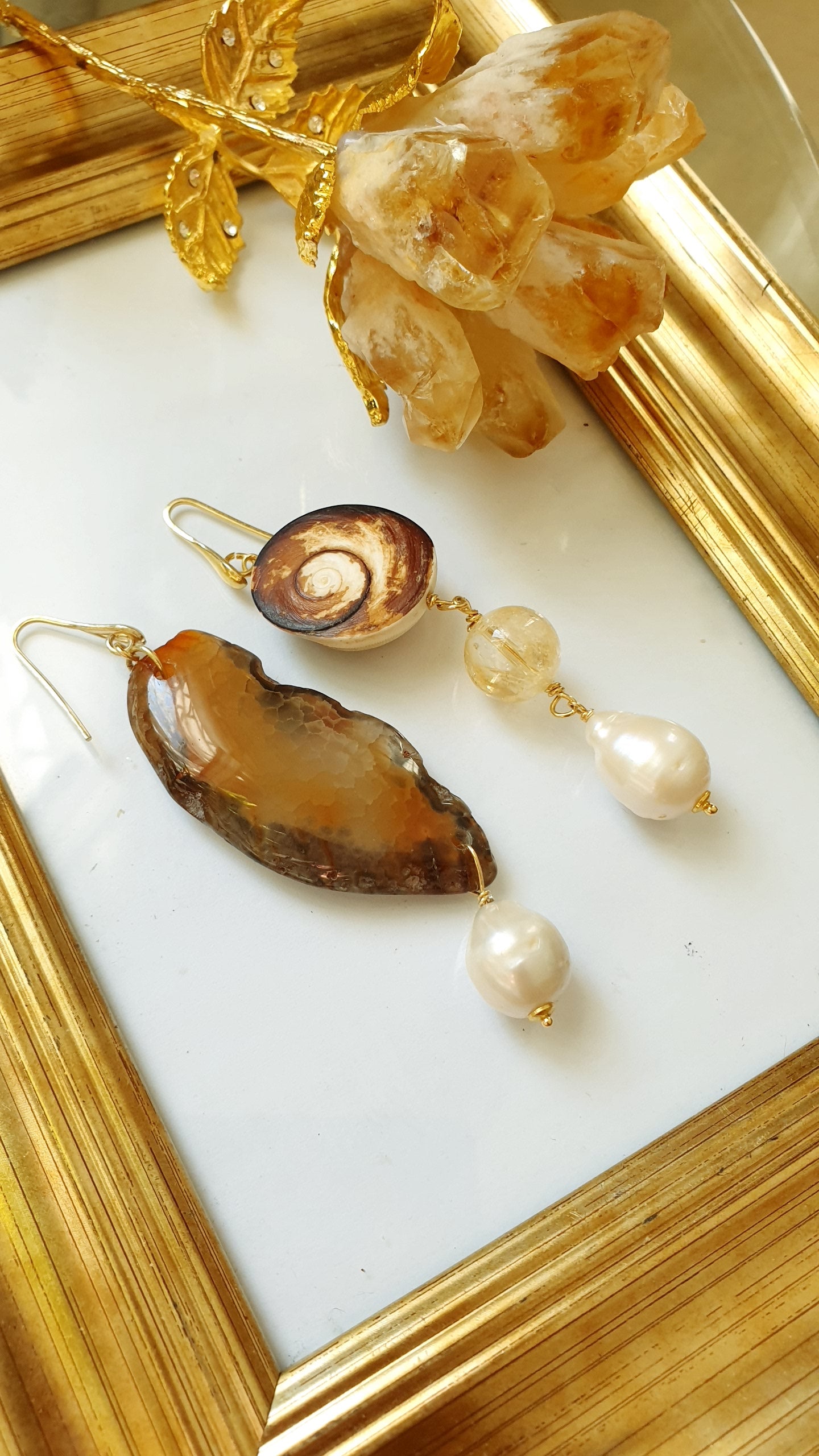 Orecchini in argento con agat, occhio di S Lucia, quarzo citrino, perle barocche