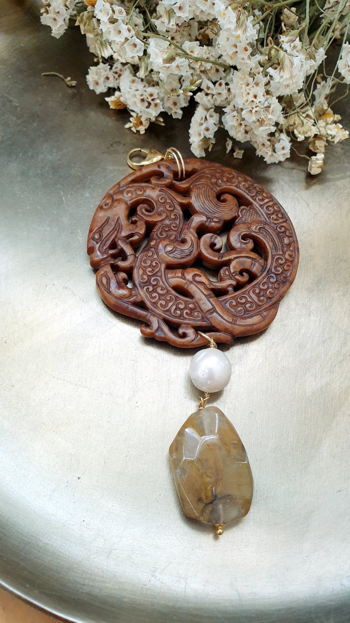 Ciondolo mala con giada, pela barocca, quarzo citrino