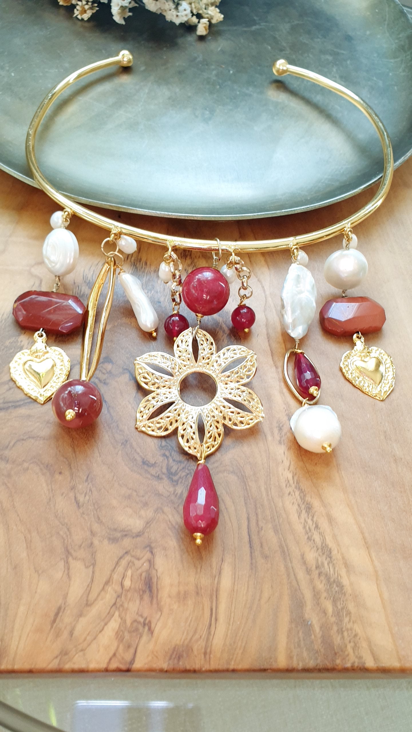 Girocollo placcato oro con mokaite, perle, giada