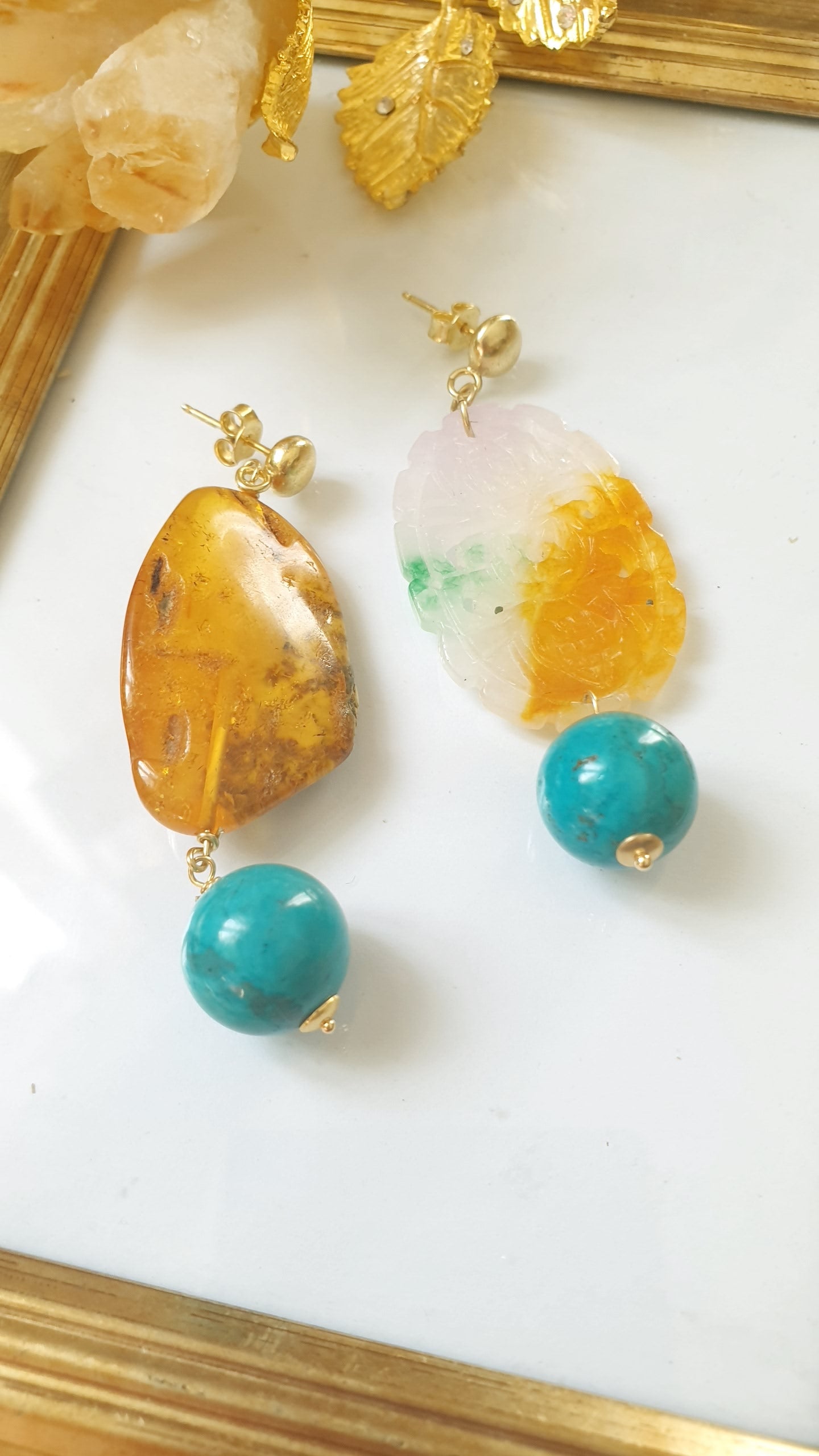 Orecchini in argento con ambra, giada, amazzonite.