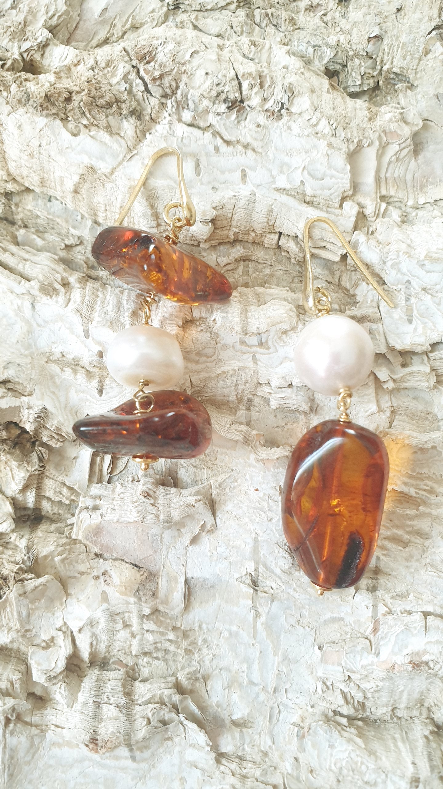 Orecchini in argento con ambra e perle