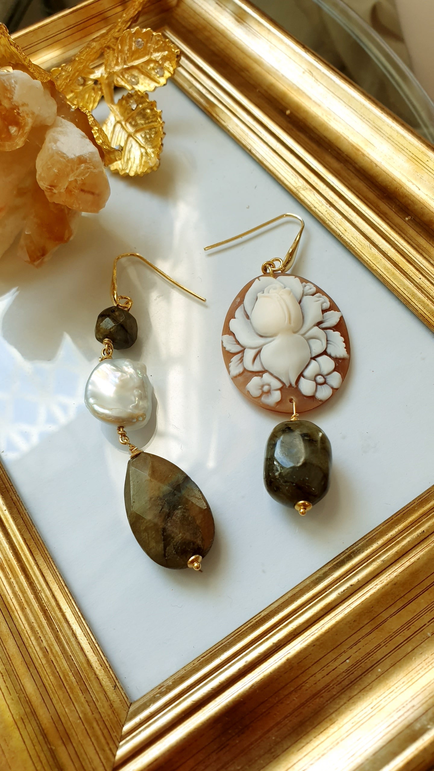 Orecchini in argento com cammeo, labradorite perla.