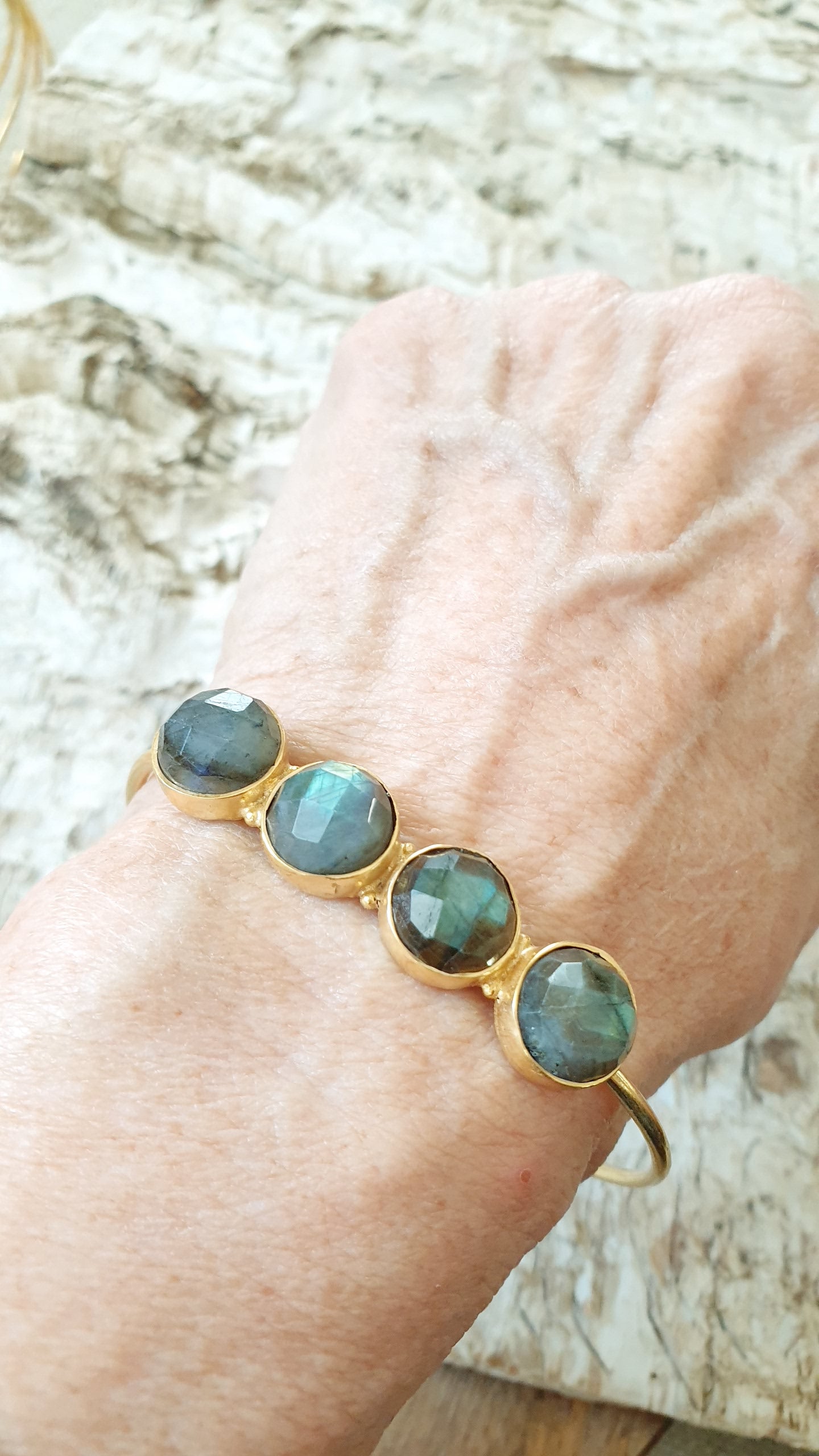 Bracciale in ottone con ametiste o labradorite