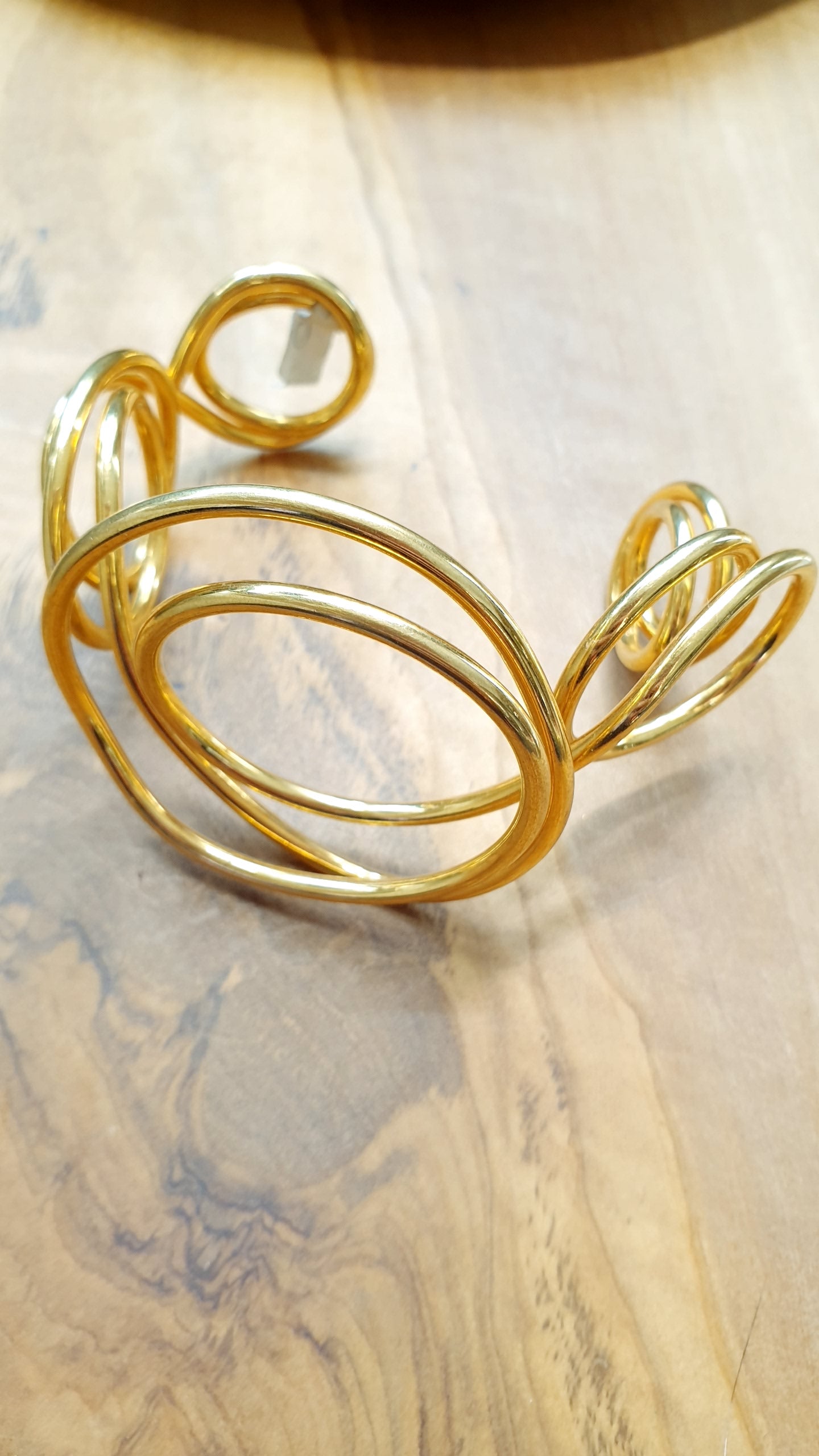 Bracciale in filo placcato oro