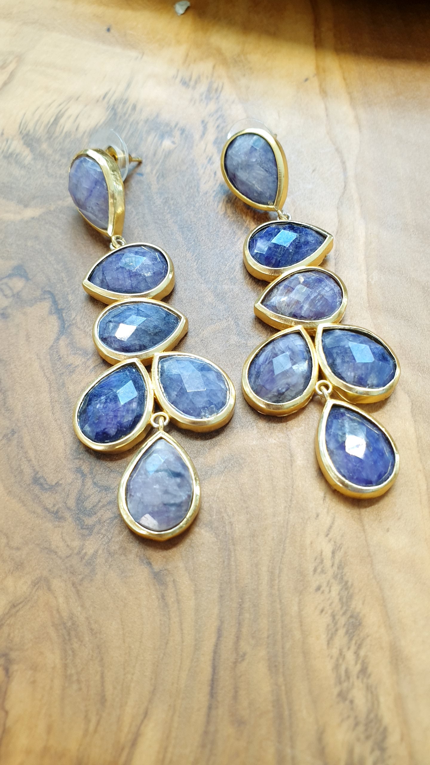 Orecchni in ottone con lapis