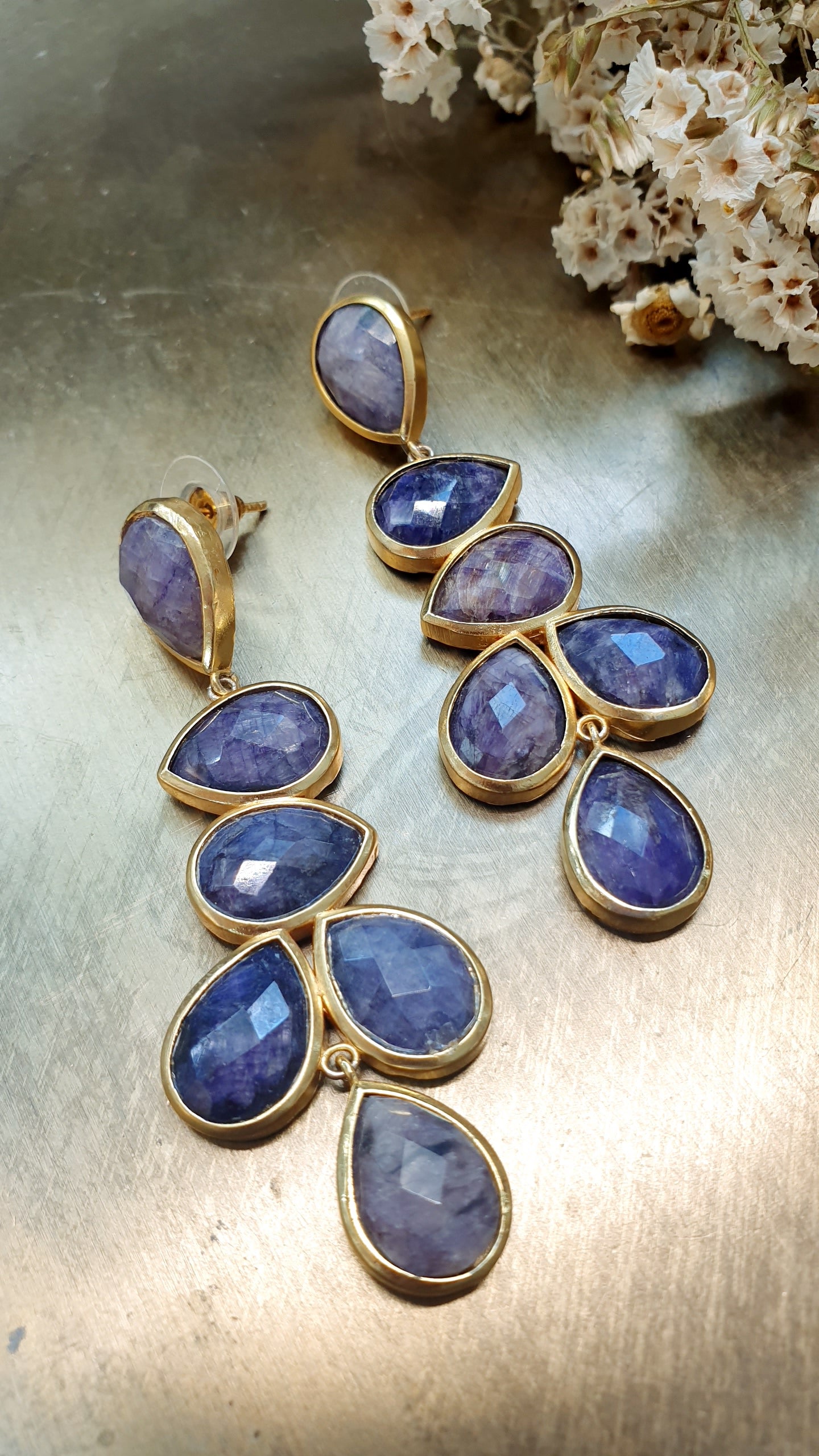 Orecchni in ottone con lapis