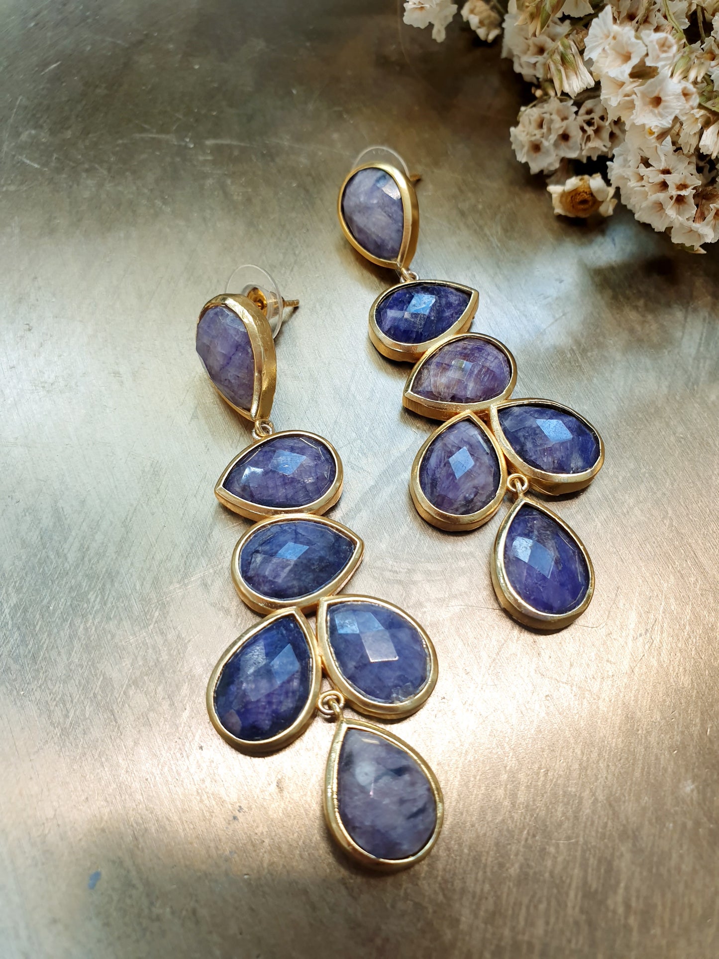 Orecchni in ottone con lapis