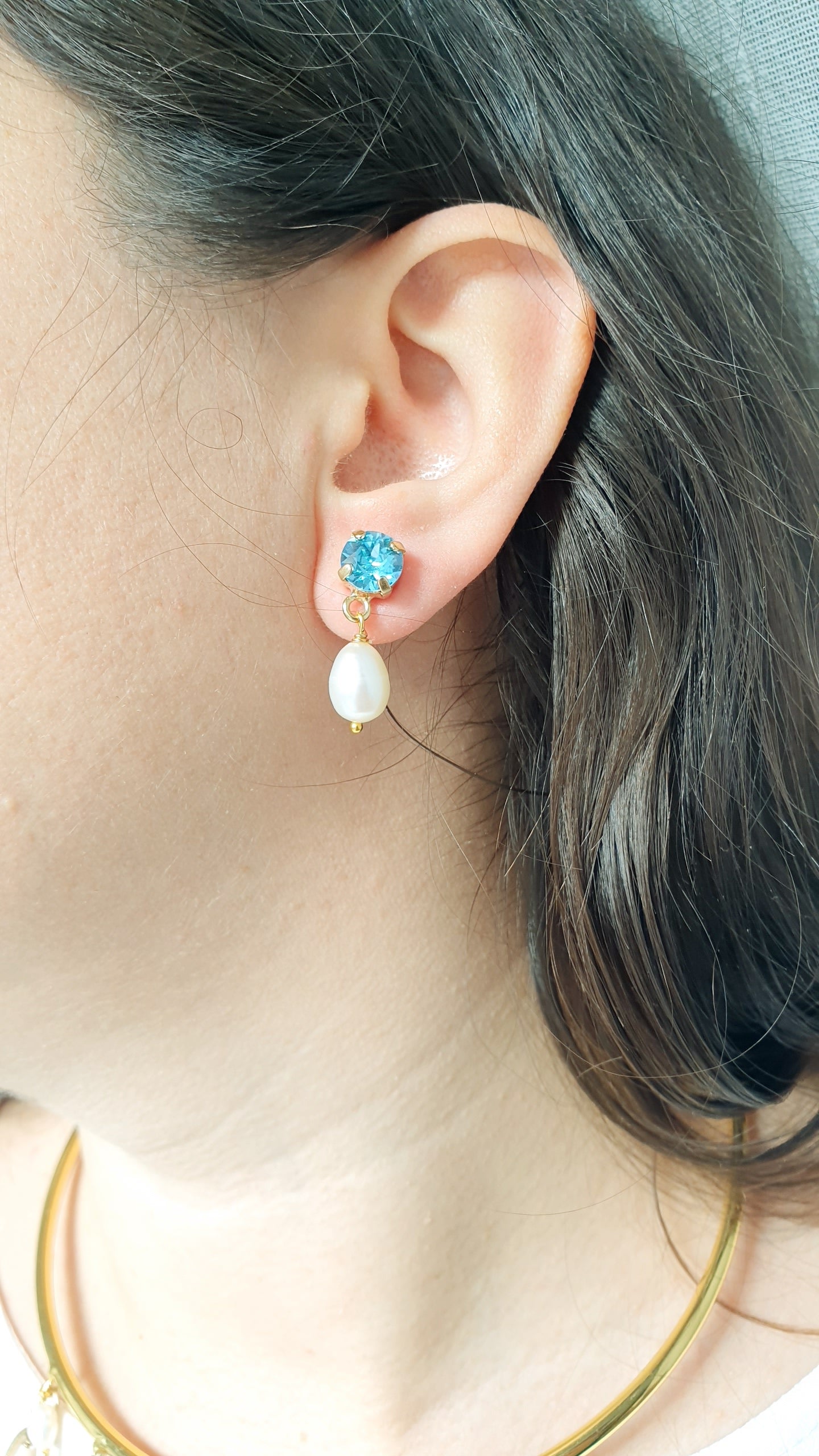 Orecchini in ottone con cristalli e perle