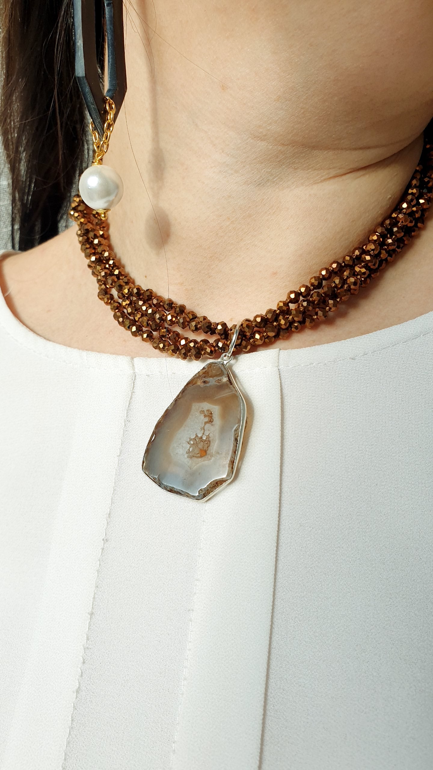Collana di cristallini con fetta di agata