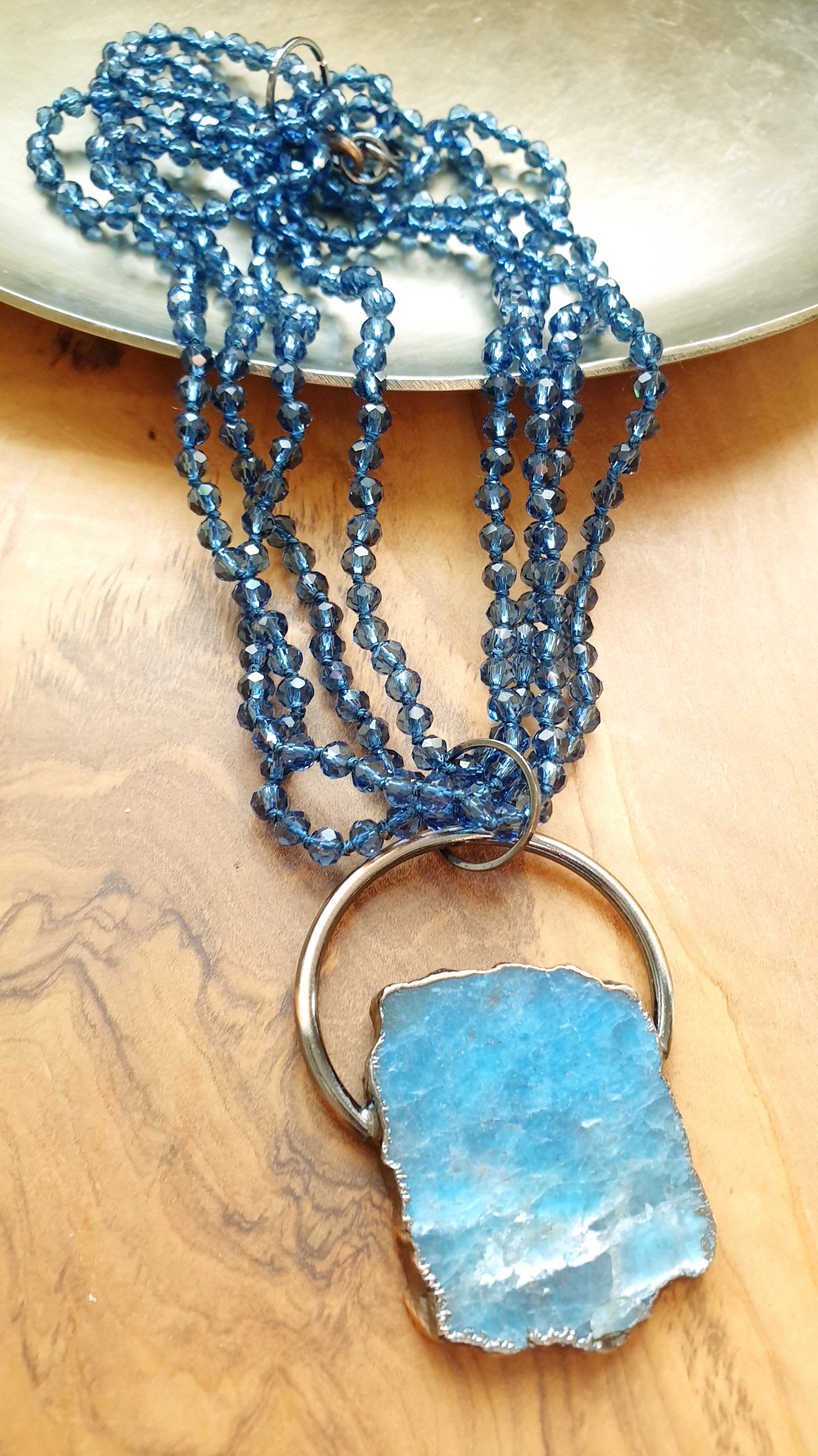 Girodollo di cristallini con apatite