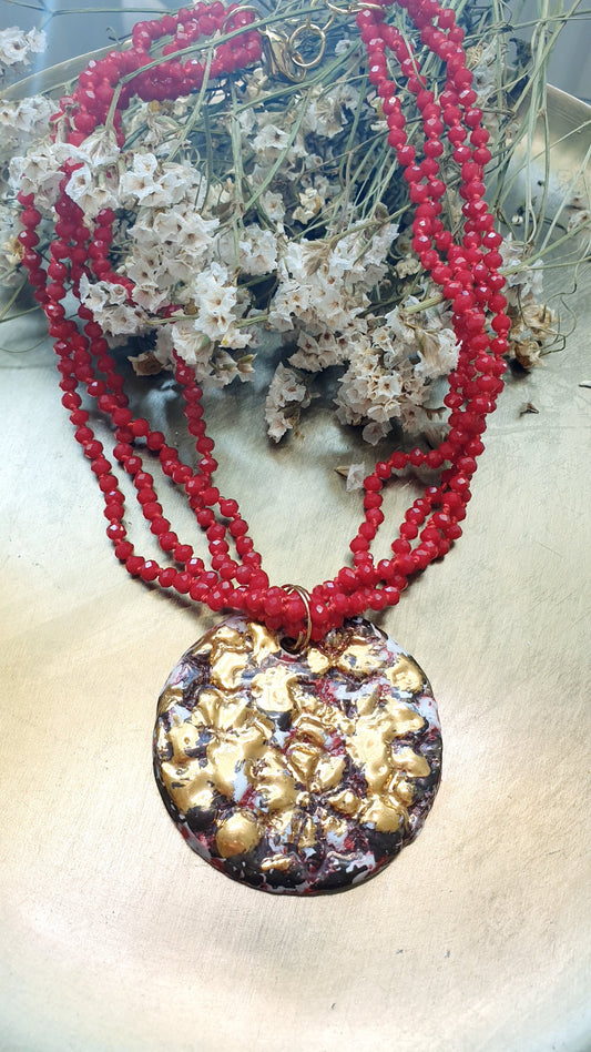Collana di cristallini con ceramica raku.